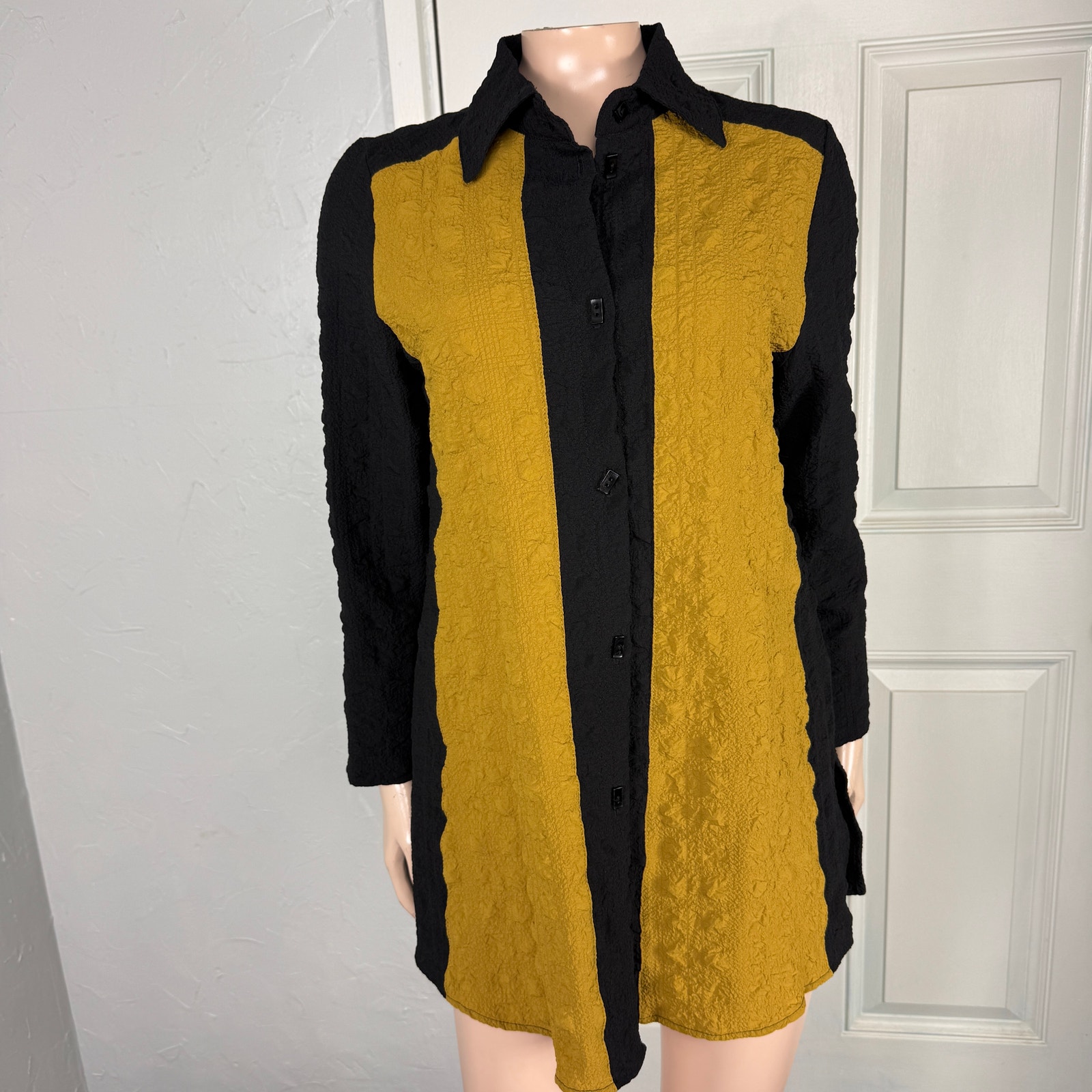 IC by Connie K Women's Shirt Top S Tunic Blouse Art to Wear Crinkle Button M3-29