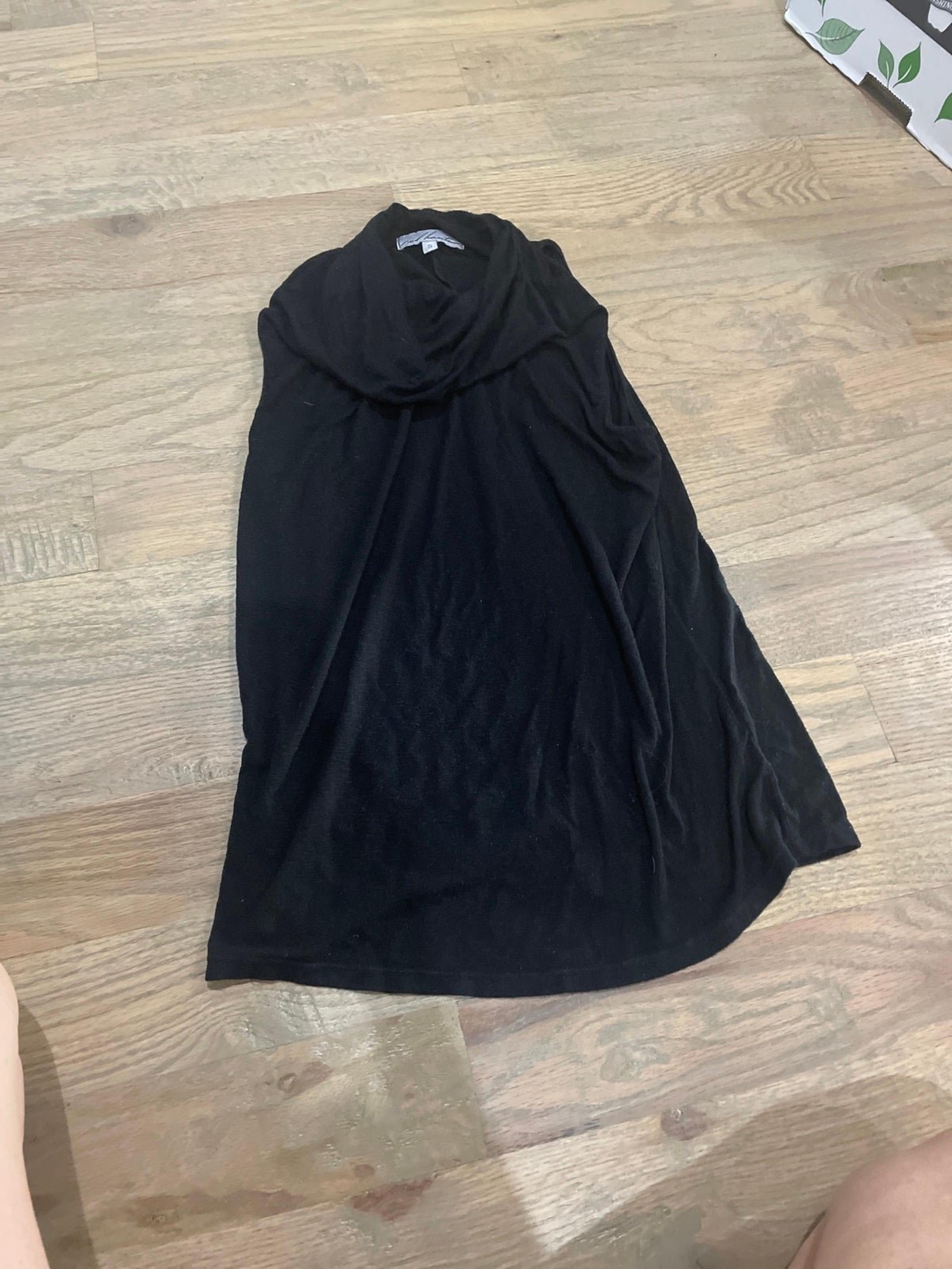 Red Haute sleeveless turtleneck