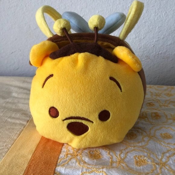 Disney, Winnie the Pooh Tsum Tsum Bag with 4 mini Tsum Tsum
