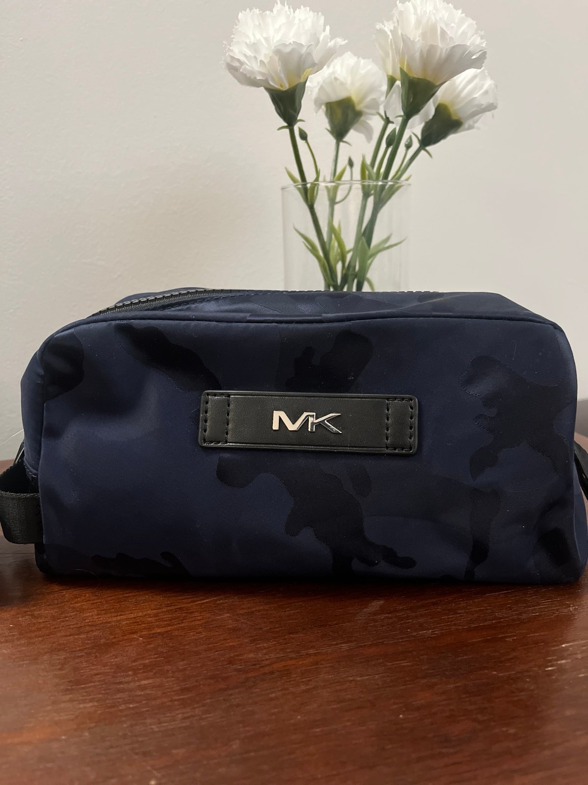 NWT MICHAEL KORS TOILETRY KIT CAMO INDIGO