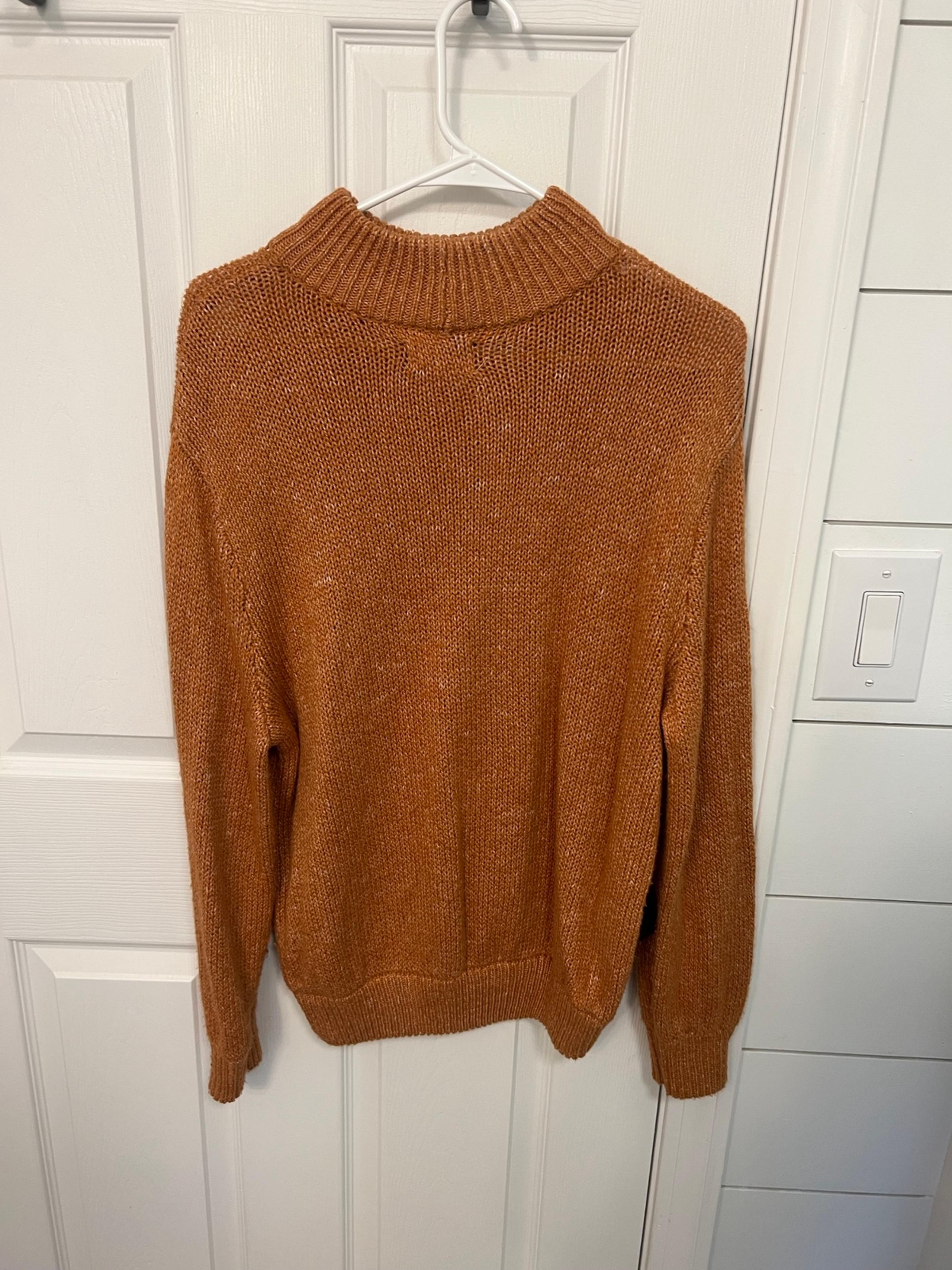 Womens AERIE crewneck sweater size SMALL