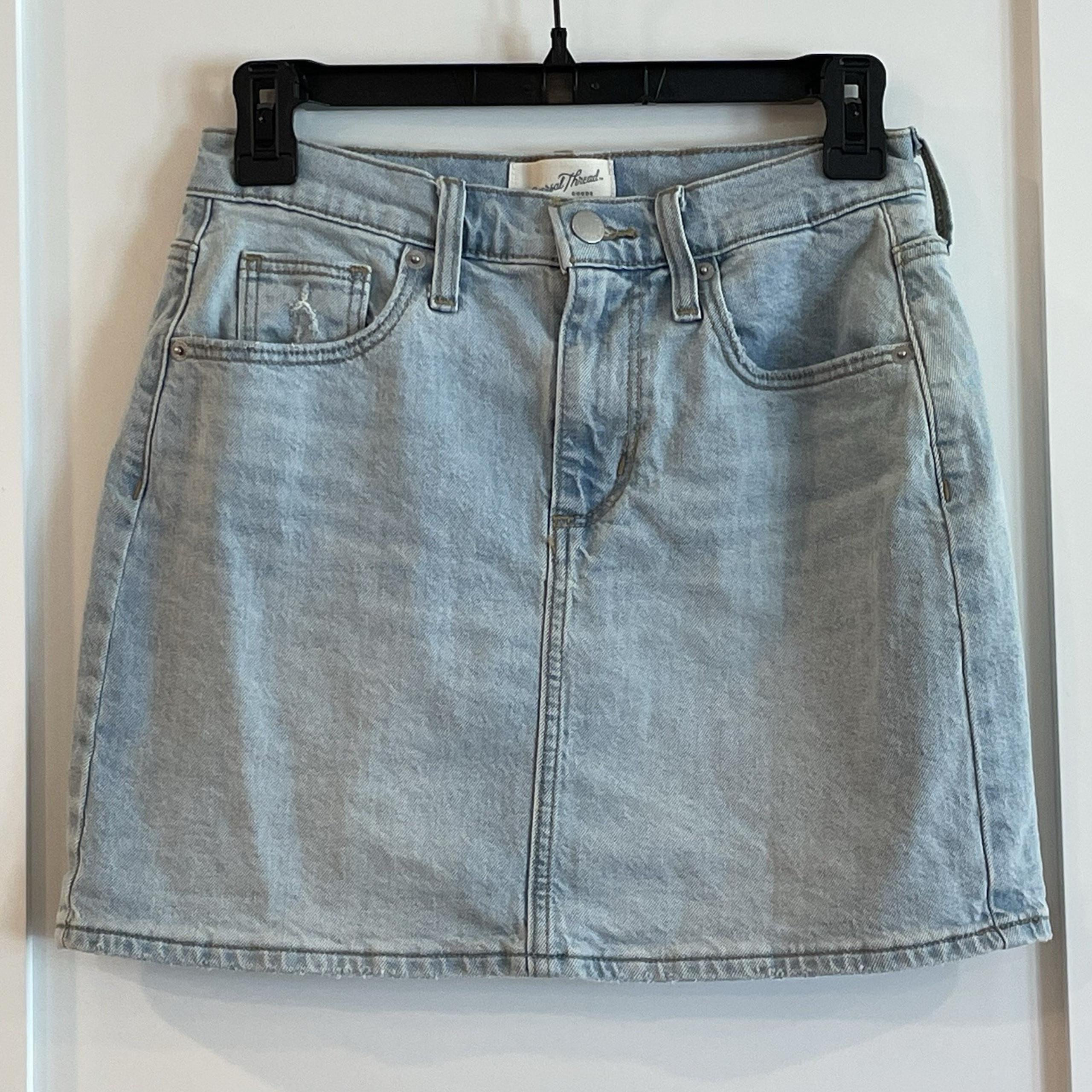 Universal Thread Jean Denim Mini Skirt Womens 2 Blue Light Wash Cottage Cowgirl