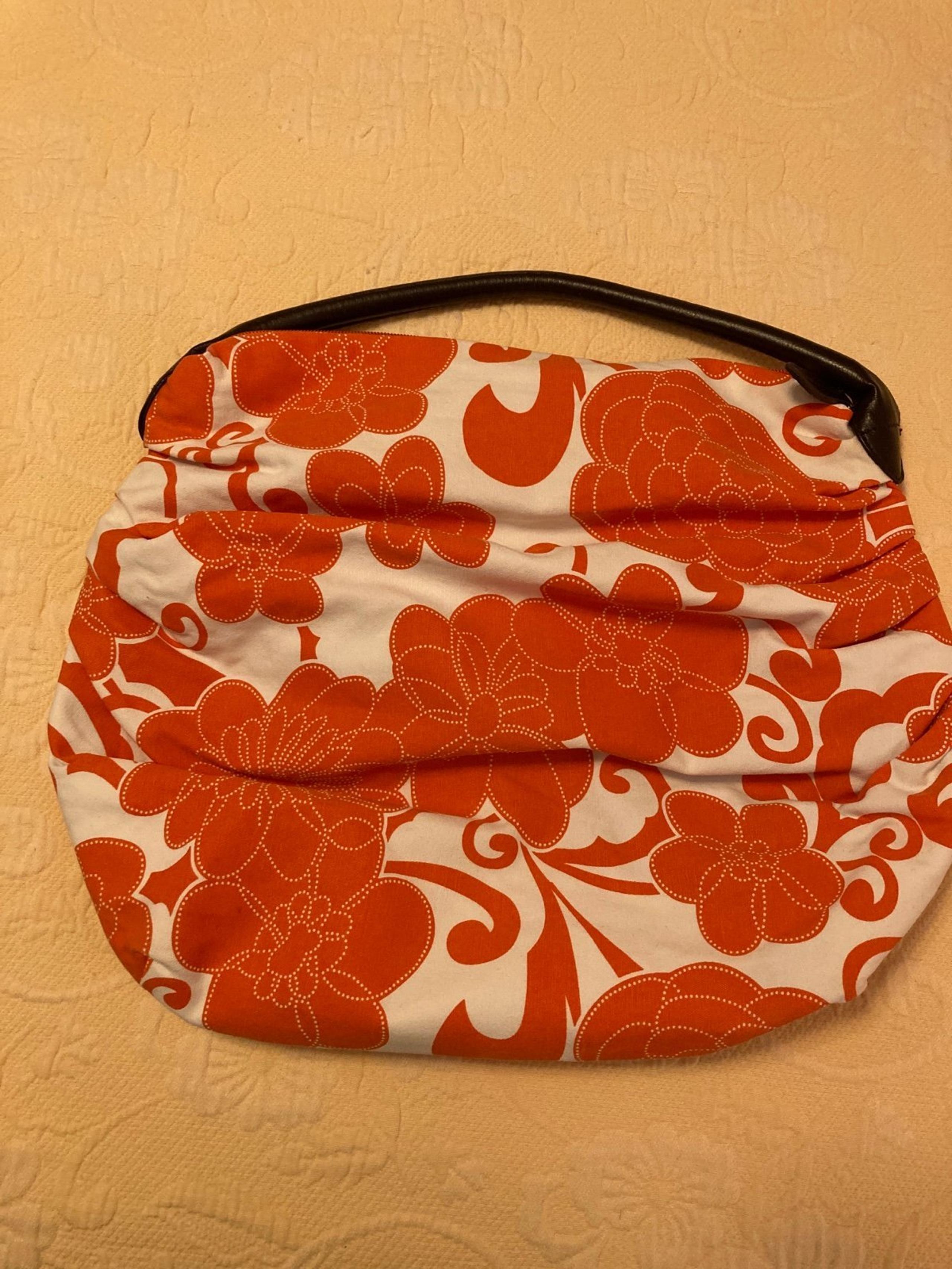 saks fifth avenue hand bag