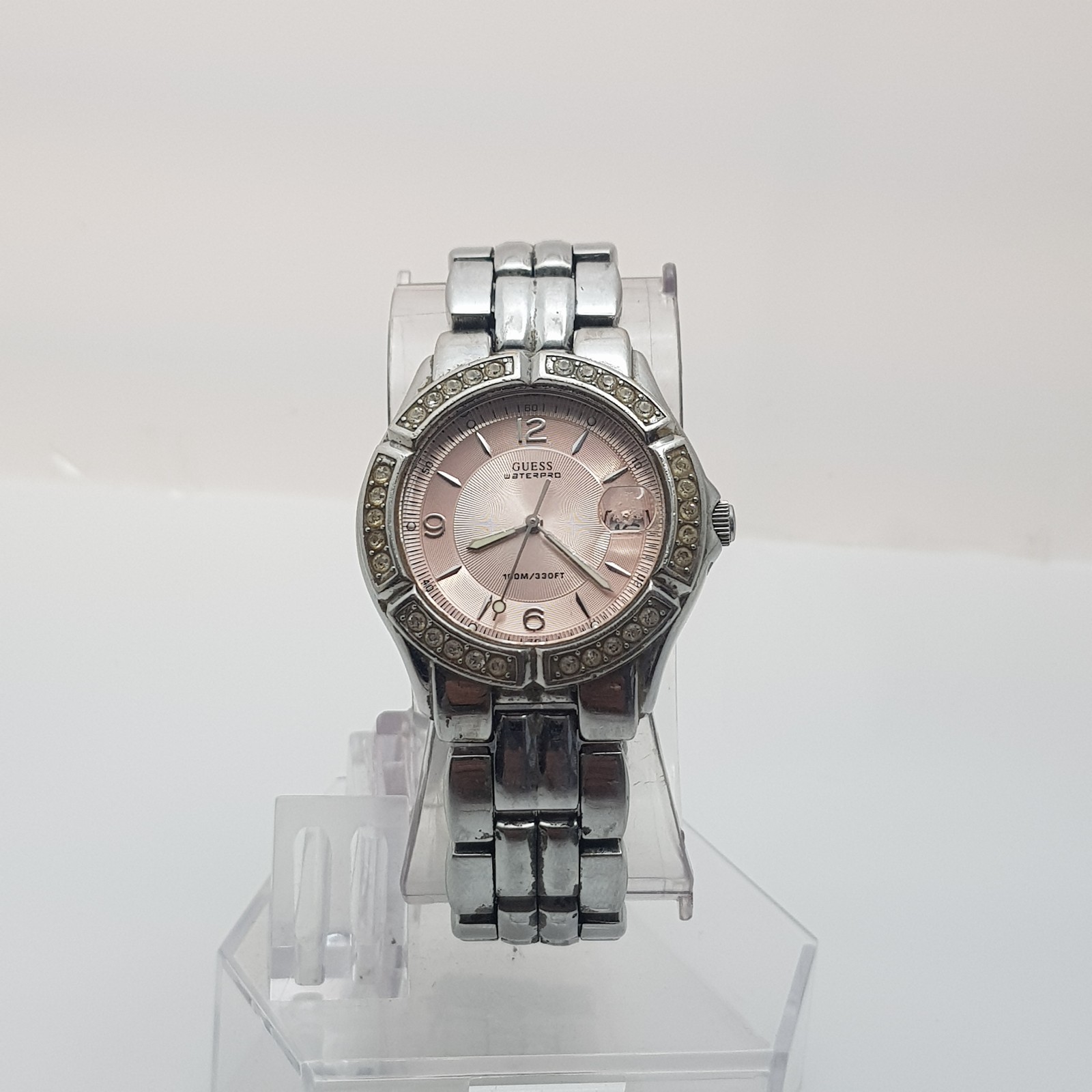 GUESS Quartz Analog Watch Water Resistant 100m Fast Shipping....NEW BATTERY