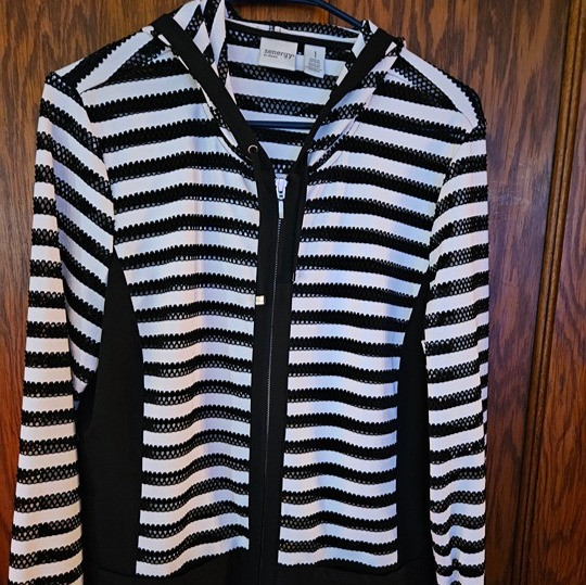 Zenergy by Chico’s Neema Mesh Striped Jacket Chicos Size 1 - Black and White