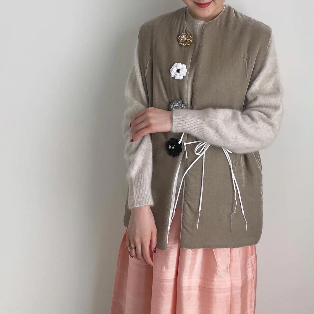 TOWAVASE La zabu vest jacket with jewels