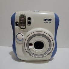 Fujifilm Cheki instax mini 26 Lens 60mm Focus Range 0.5m ~ infinity.