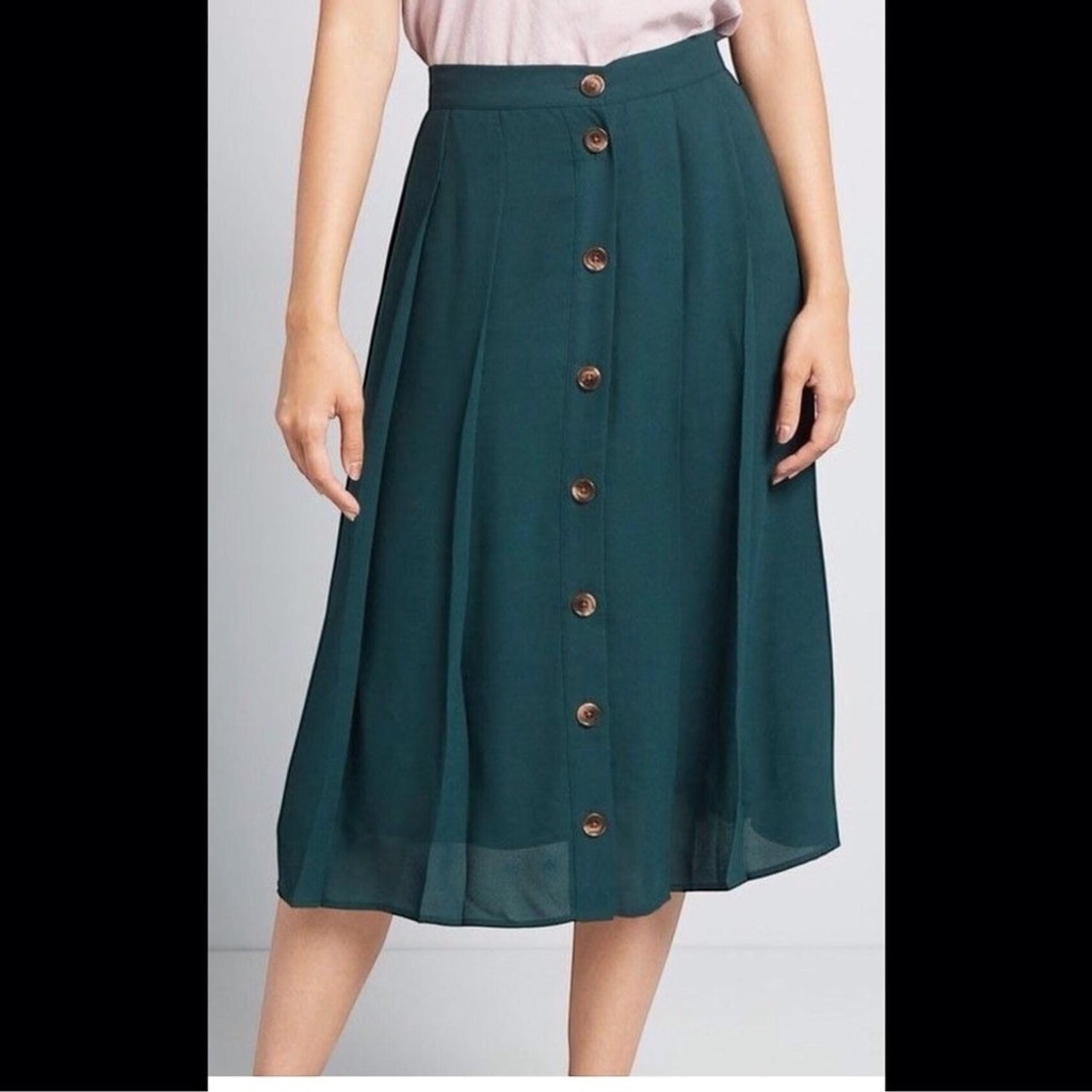 Modcloth Green Pleated Midi A-Line Skirt EUC size 8