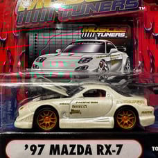 Muscle Machines Muscle lllll tuner car- 97' Mazda rx-7 (white)