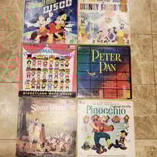 6 VINTAGE DISNEY PETER PAN PINOCCHIO SNOW WHITE SMALL WORLD RECORD VINYL LOT