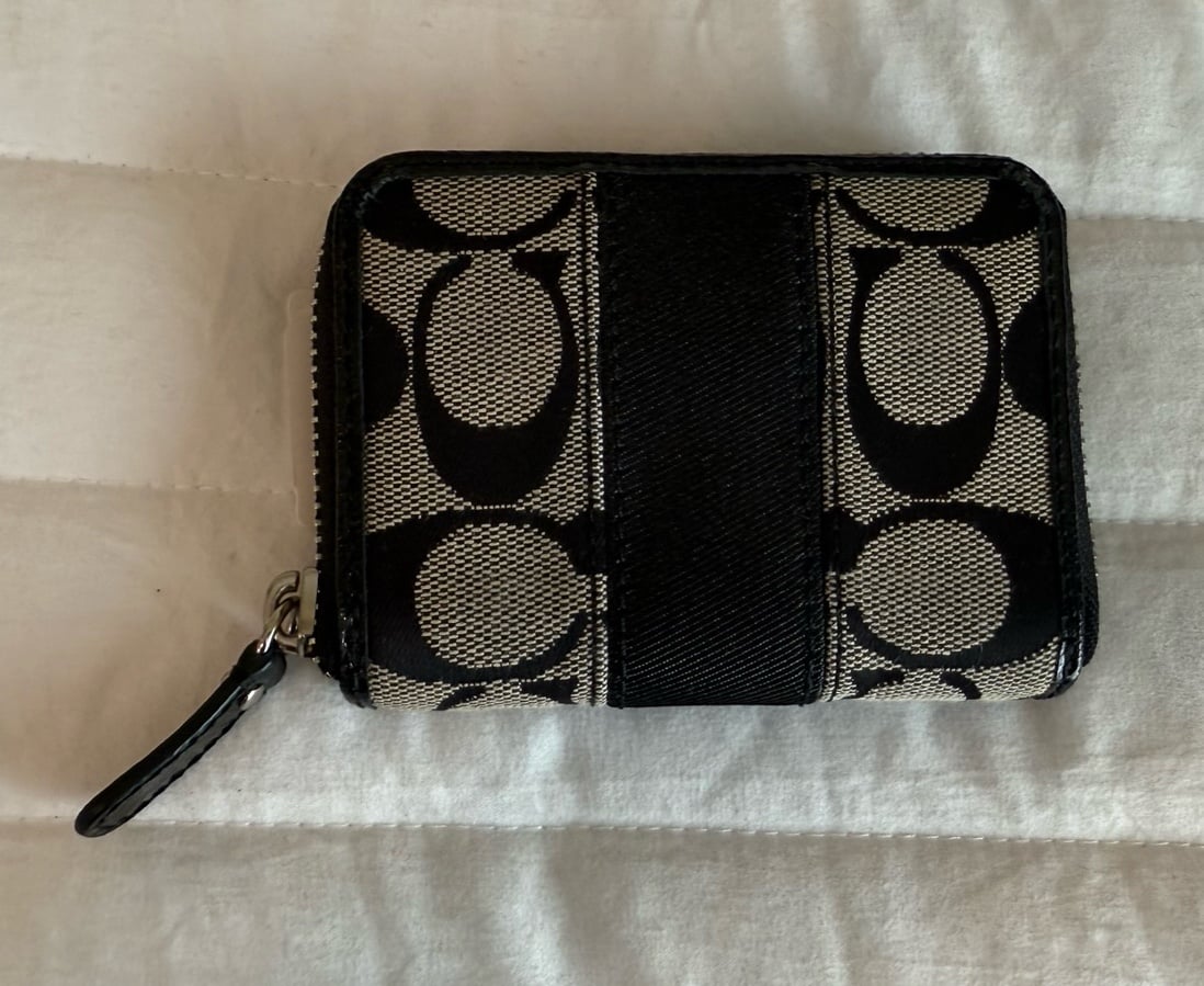 NWT- Coach Wallet coin purse - Black