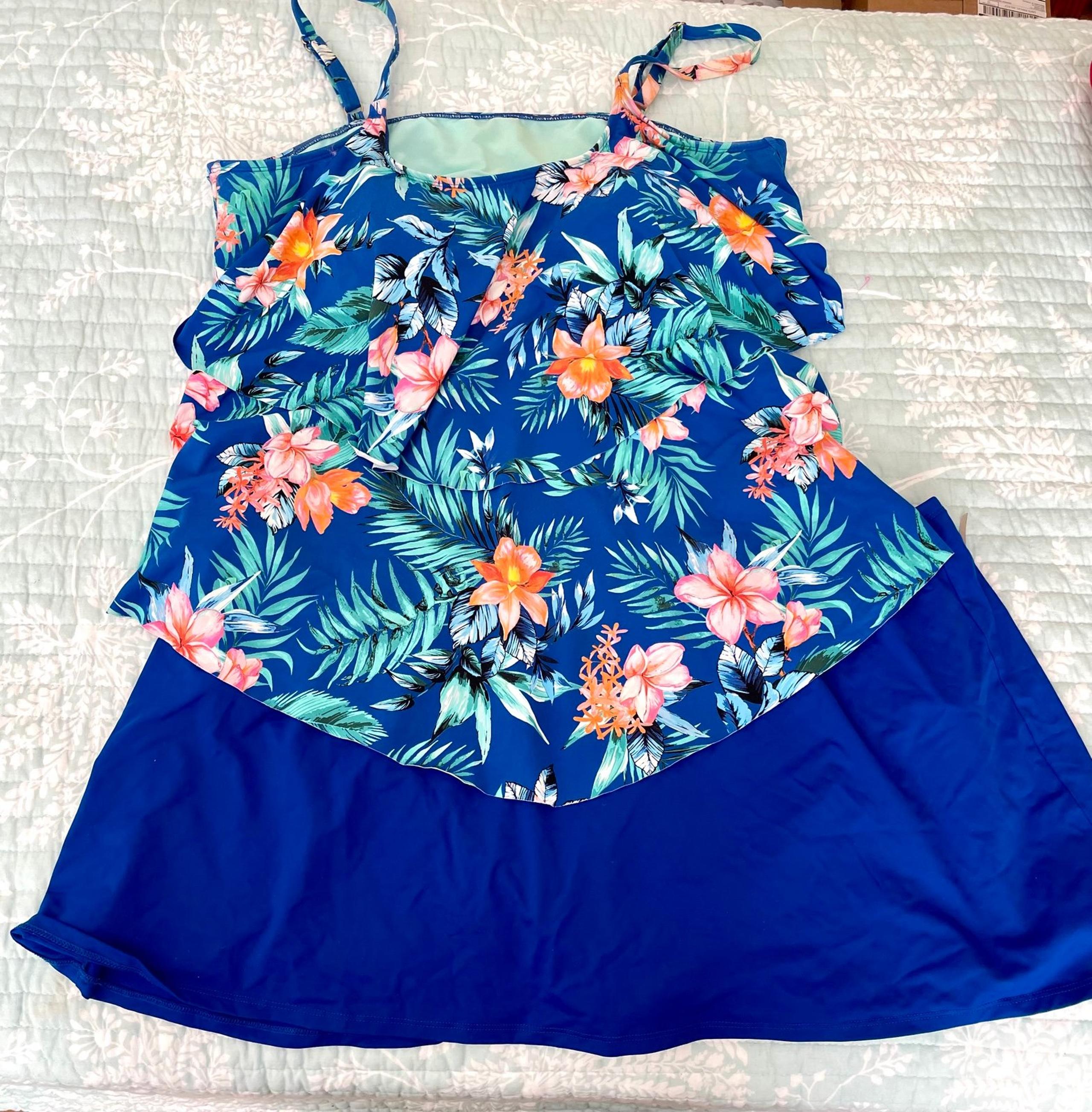 Liz Claiborne Plus Swim Top & Skirt /Floral Layered Ruffled Size 24W