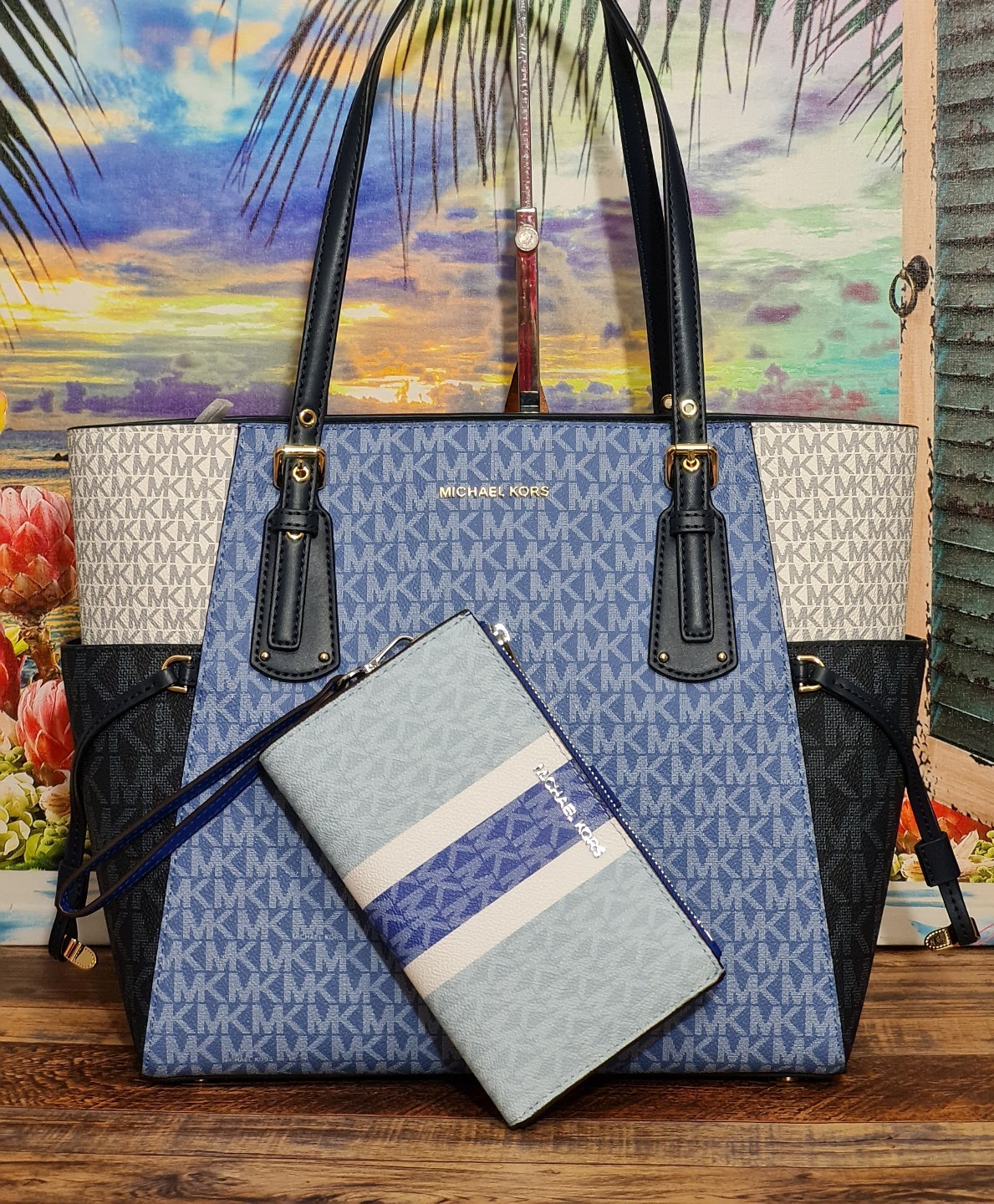 michael kors voyager blue