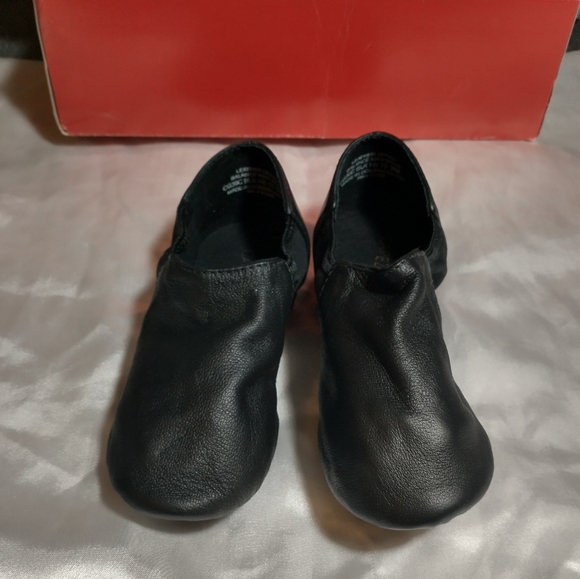 NiB Capezio Hanami Wonder Jazz Shoes - Size 1M