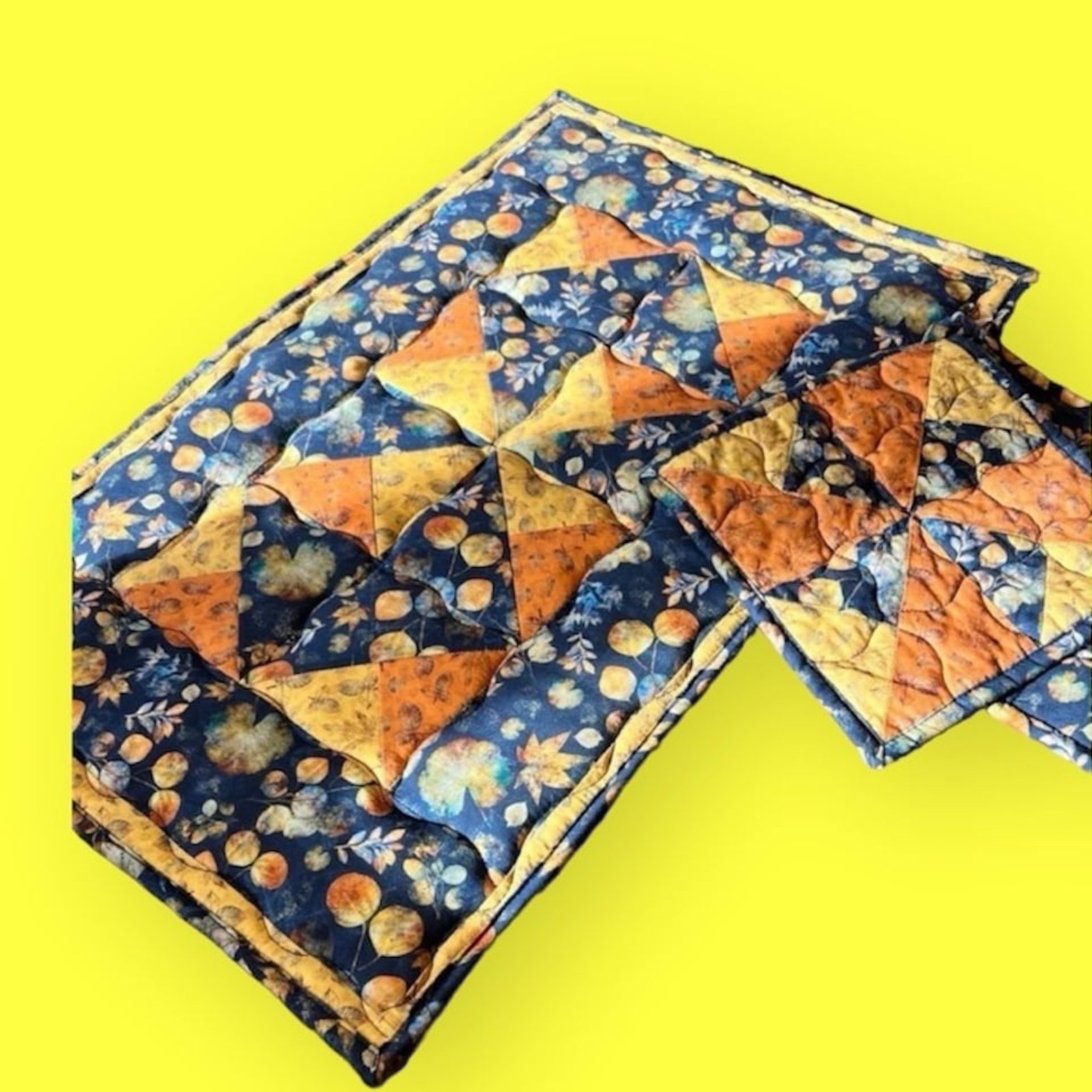 HANDMADE 15” x 24” HOTPAD & MATCHING POTHOLDERS
