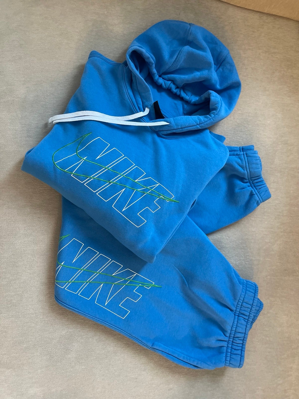 Men 2pc Nike Jogging Suit