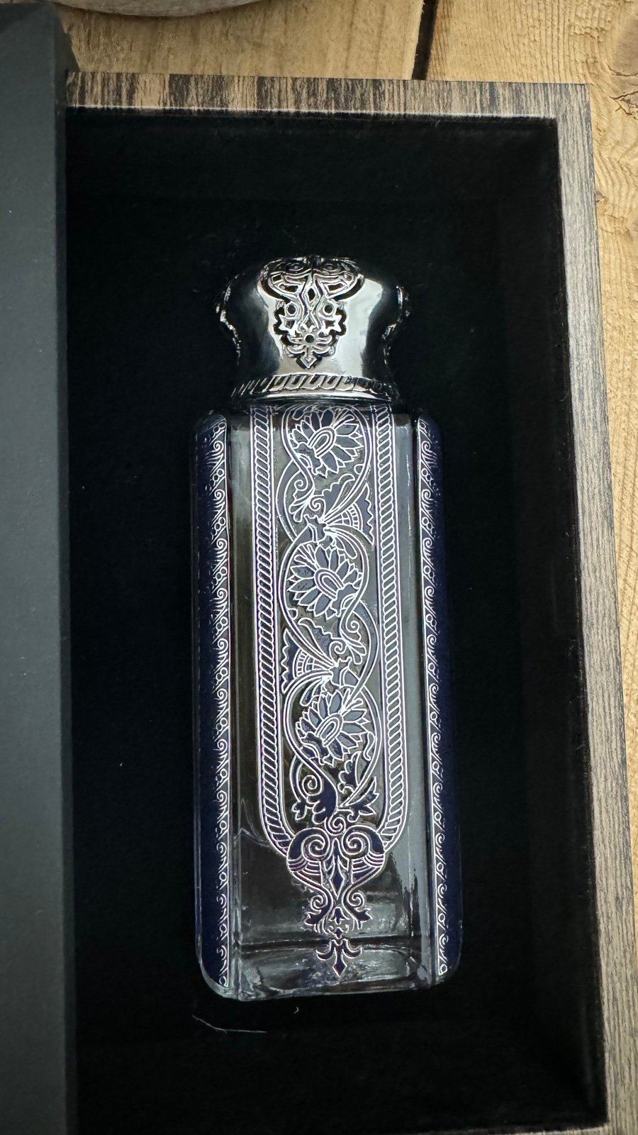 Hanaya, Junaid perfume