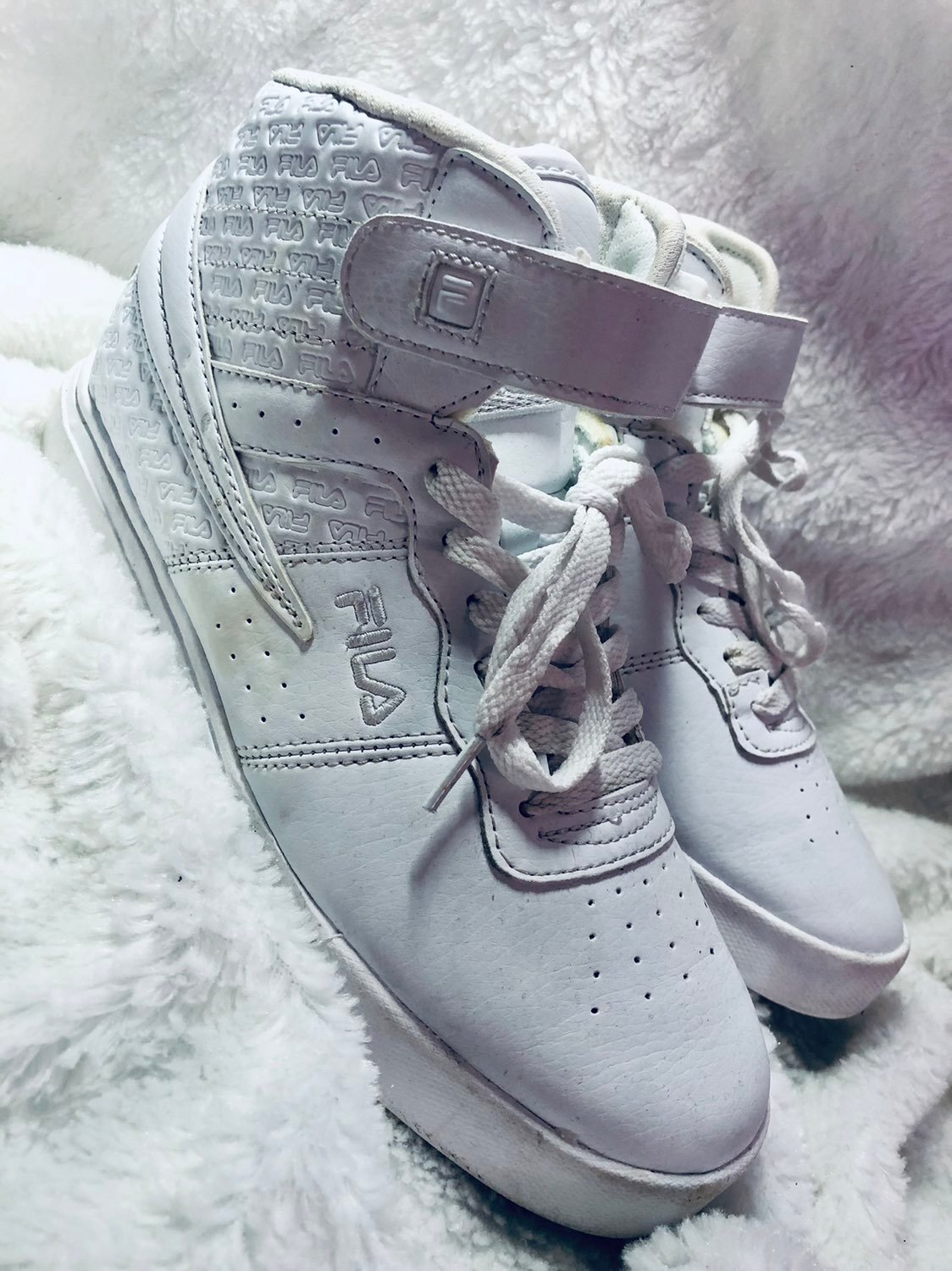 Fila hightop sneakers size 5