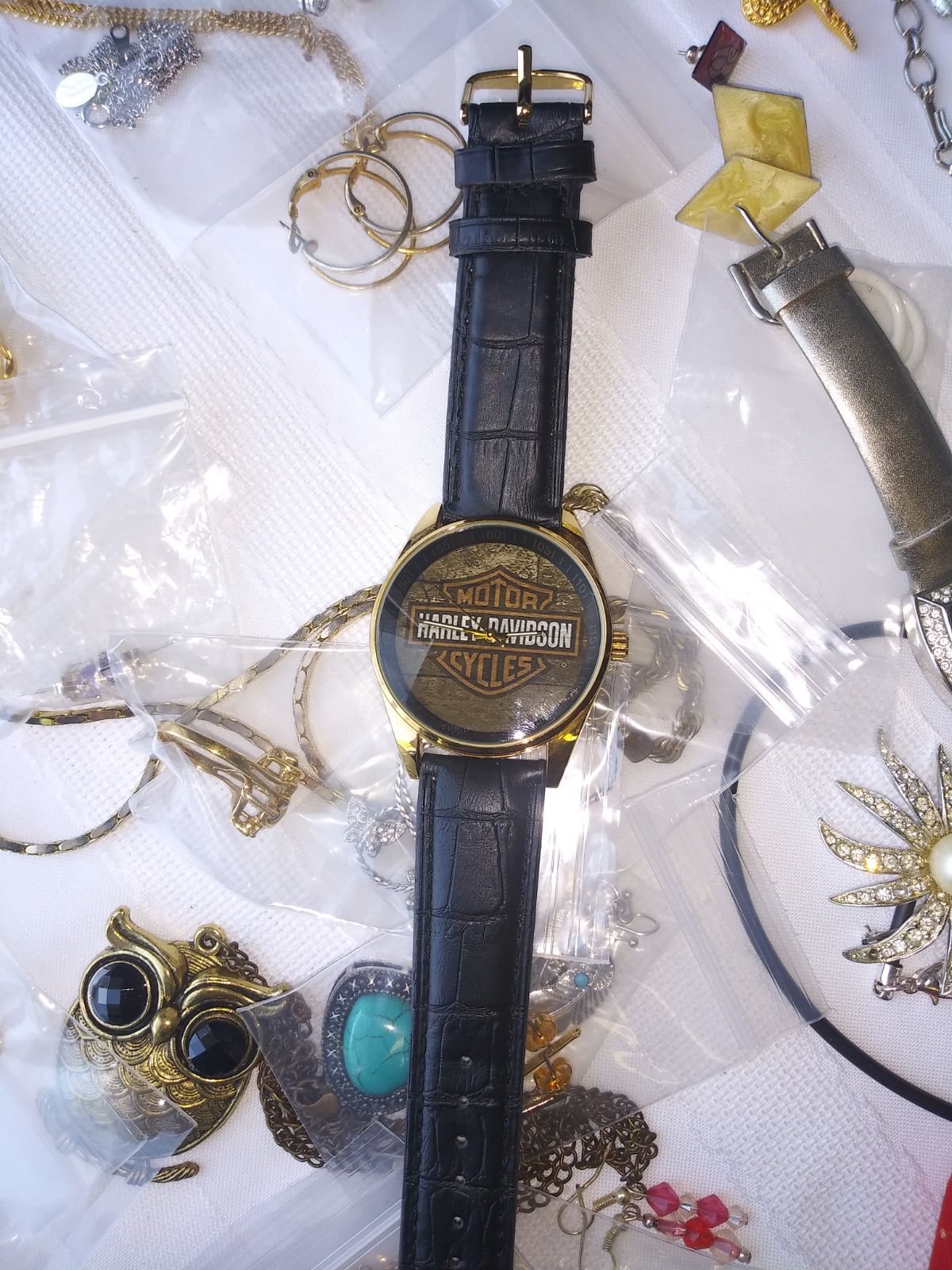 Harley-Davidson watch with assortment of