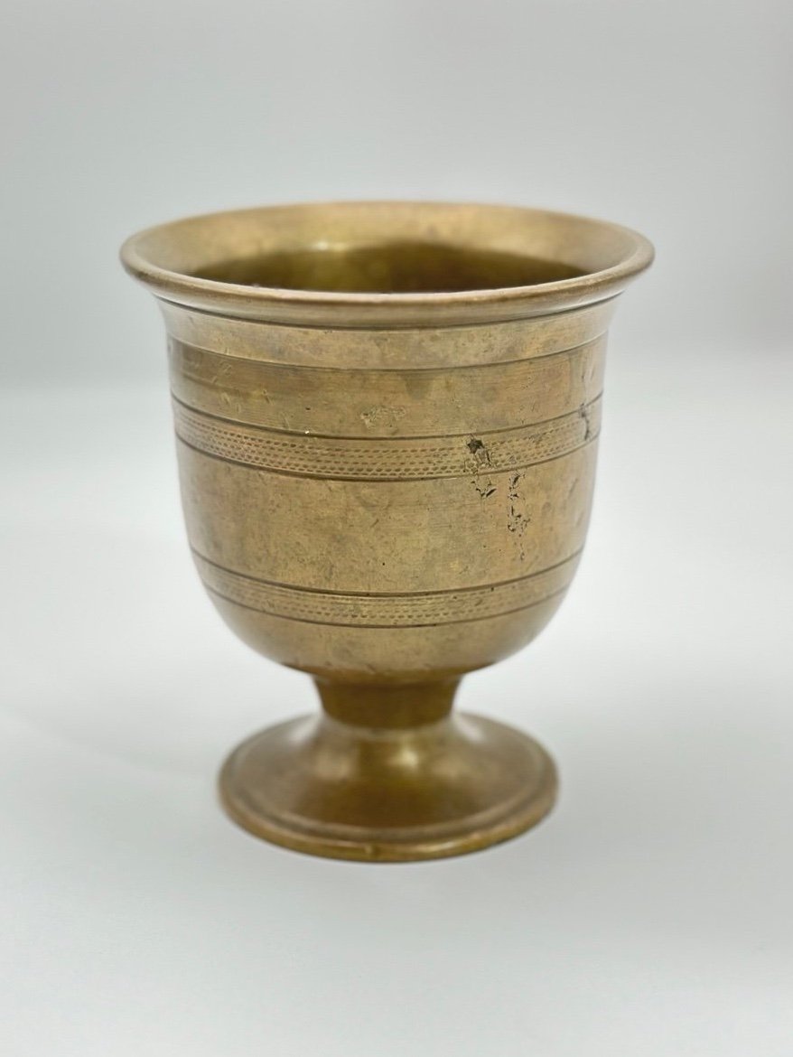 Gorgeous 19th Century Hand Engraved Brass Pestleless Apothecary Mortar