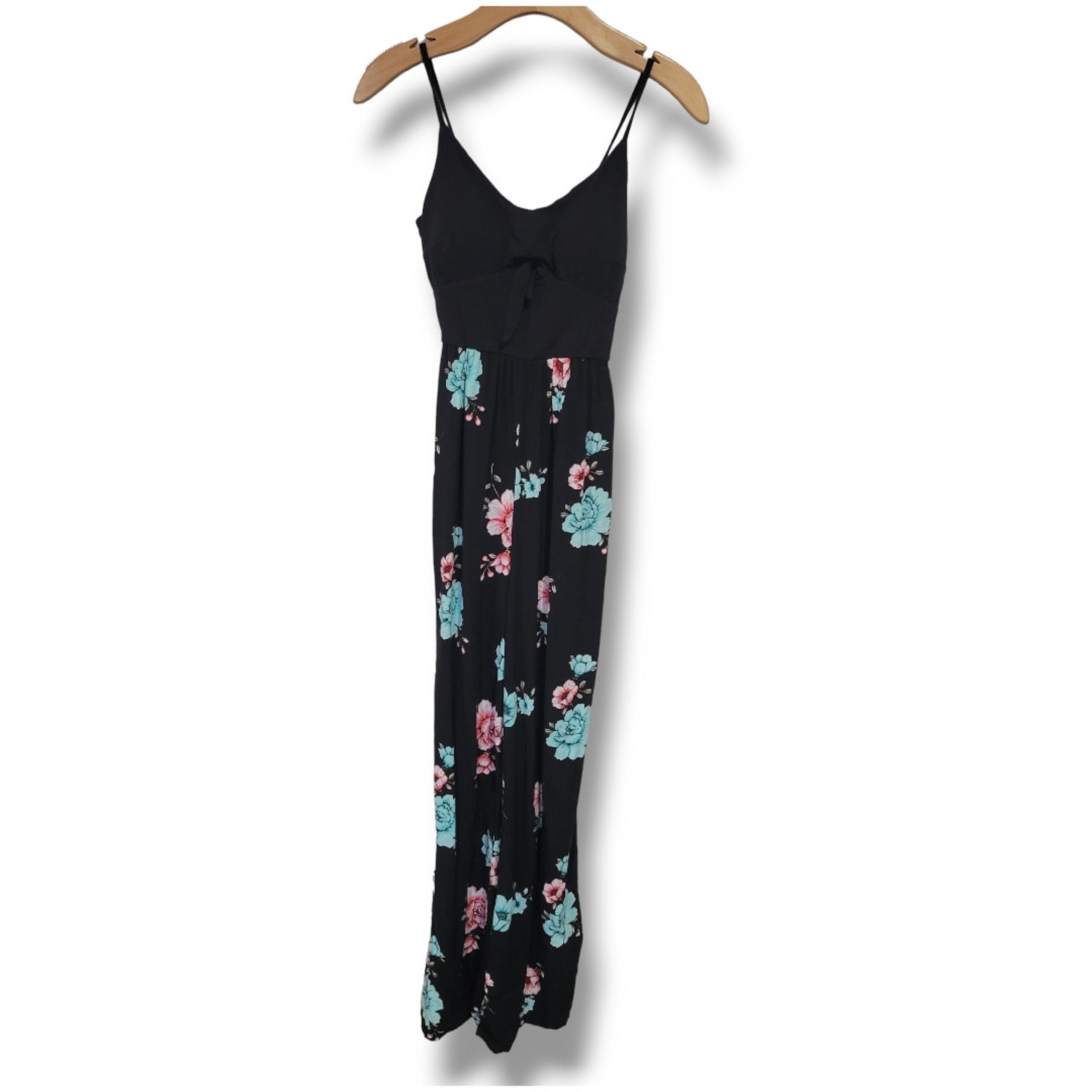 No Boundaries Juniors black floral sleeveless jumpsuit  - xs
