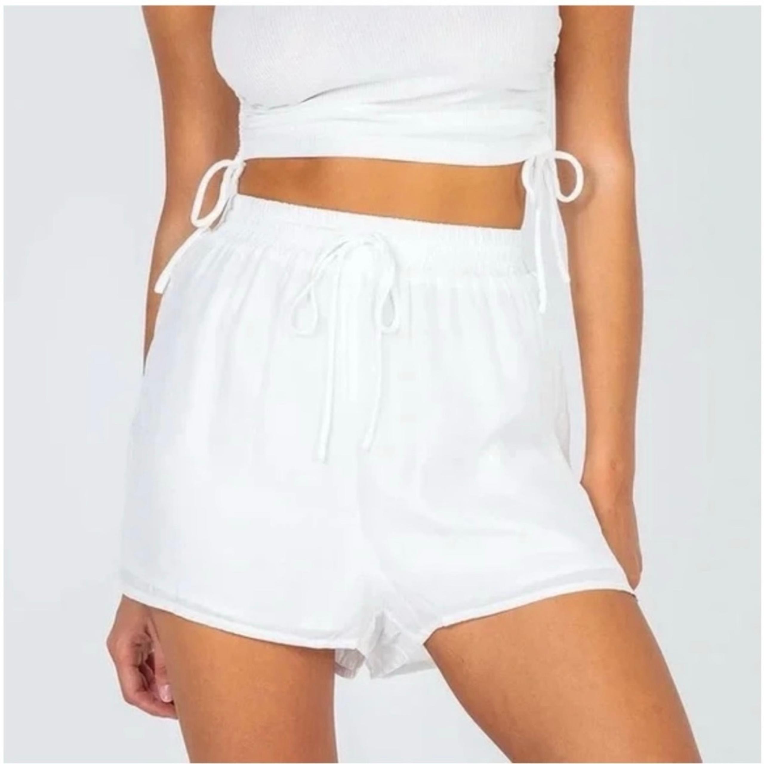 Princess Polly White Pull On Shorts Lightweight High Waisted 6 Relax Fit Flowy
