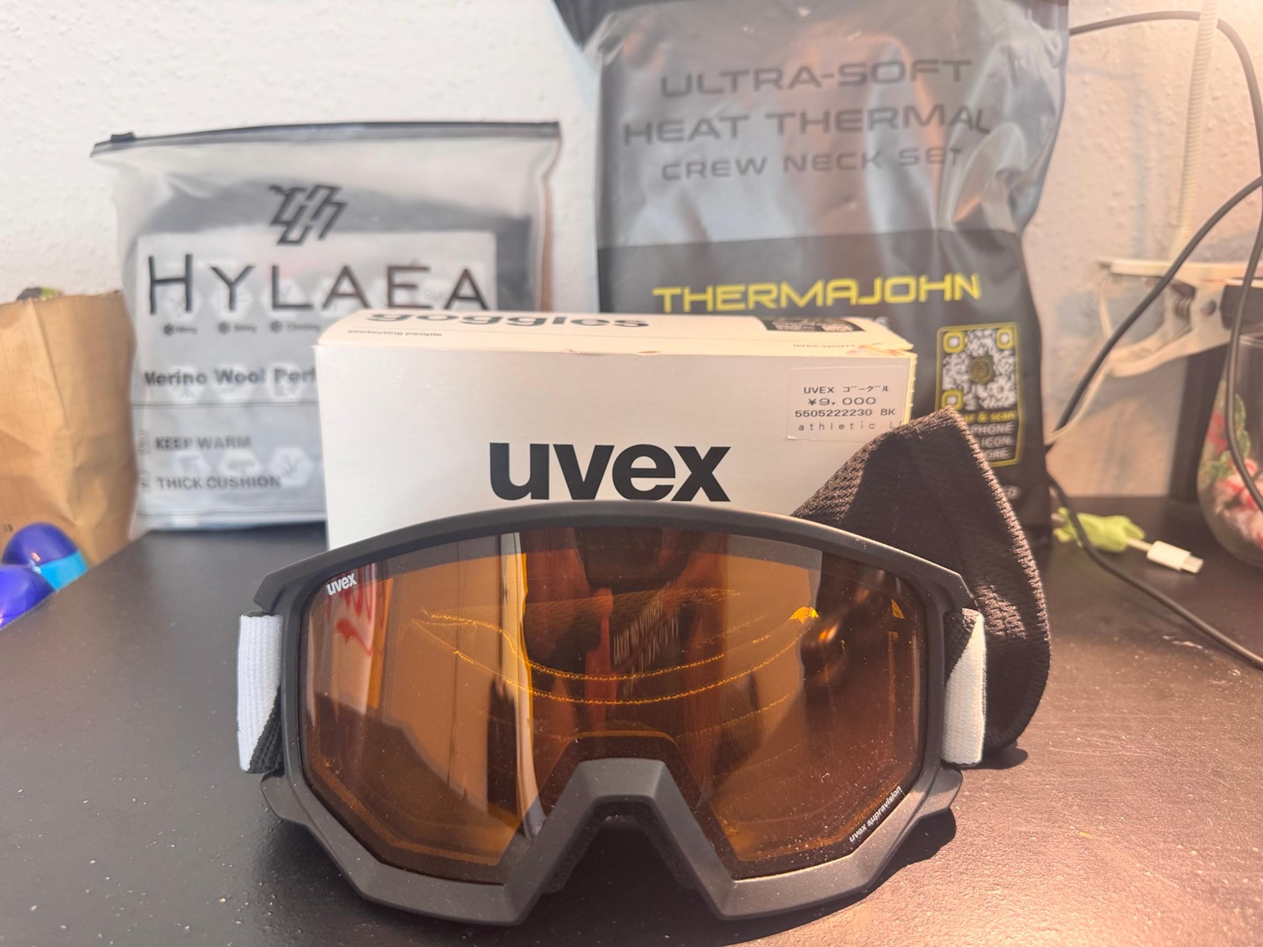 Snow Boarding Goggles and Thermal Wear SET