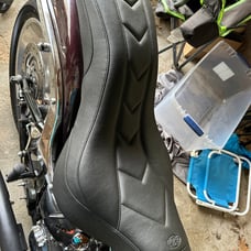 Fat bob seat