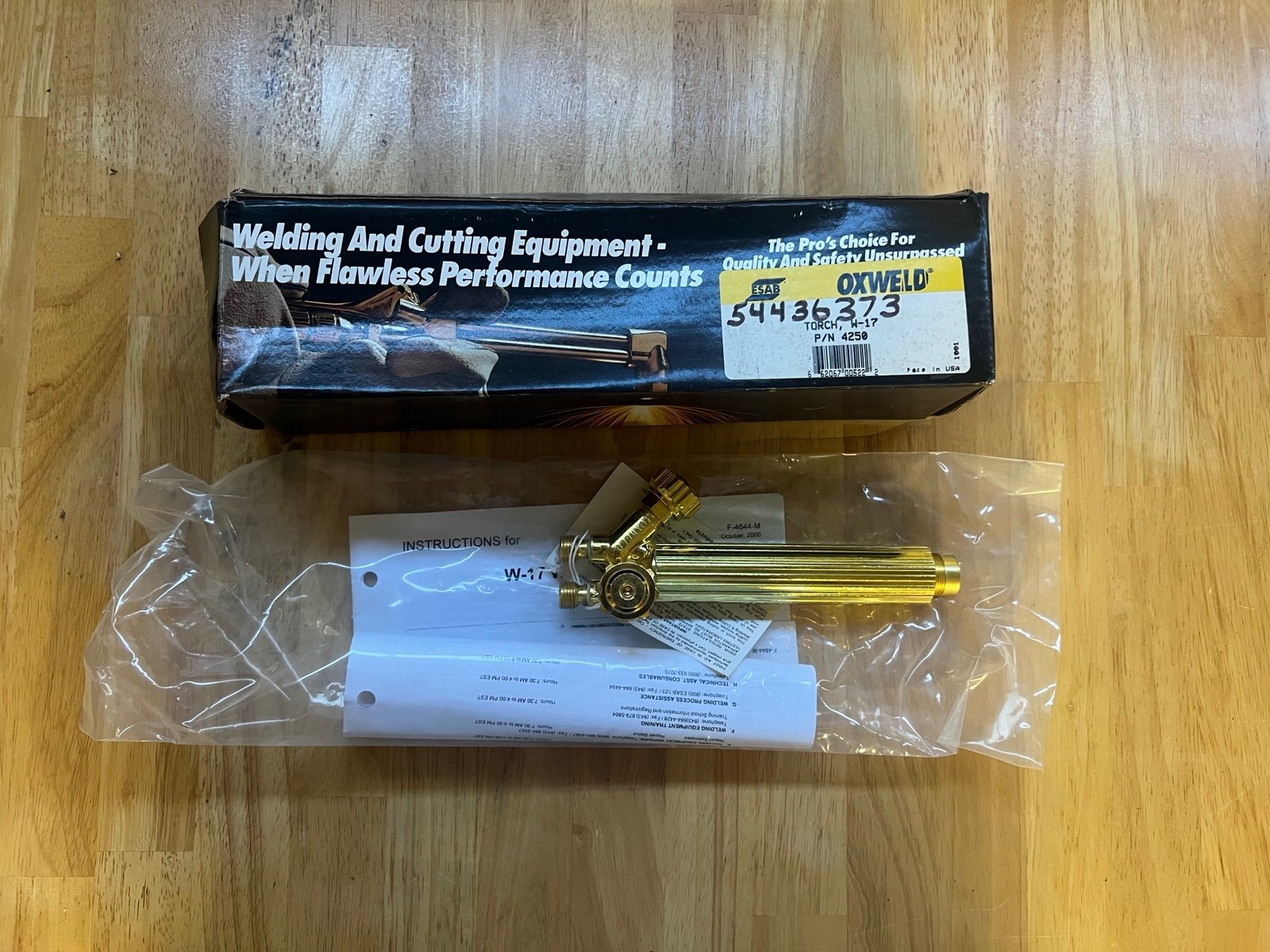 ESAB Oxweld W-17 Torch Assembly - 4250- BRAND NEW IN BOX