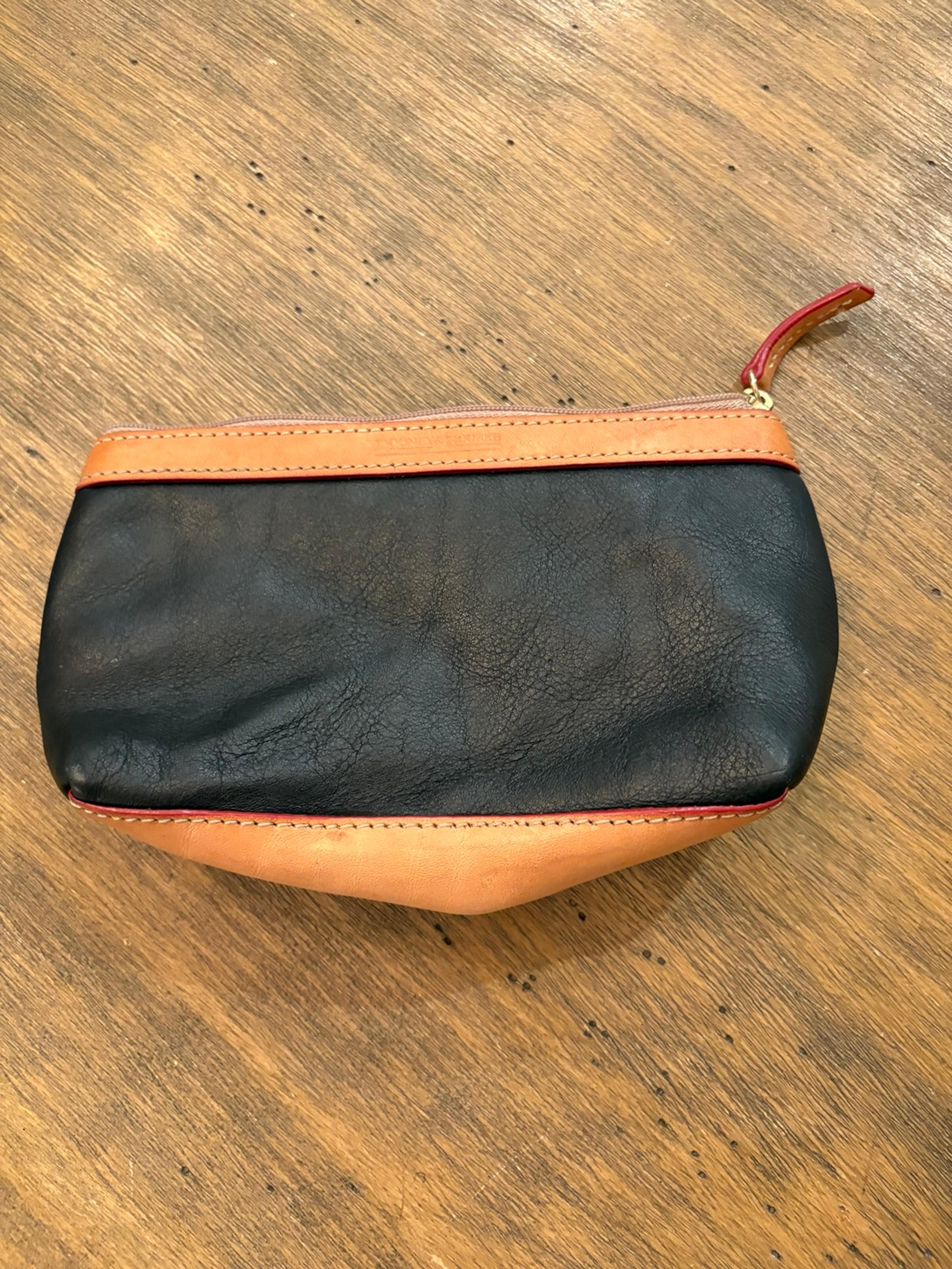 Y2K DOONEY AND BOURKE Small Leather Black Tan Patina Clutch