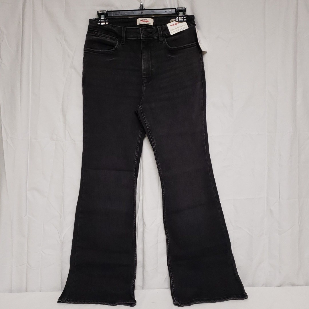 Wrangler Women's 8/29x30 High Waisted Fierce Flare Jean Constellation Black