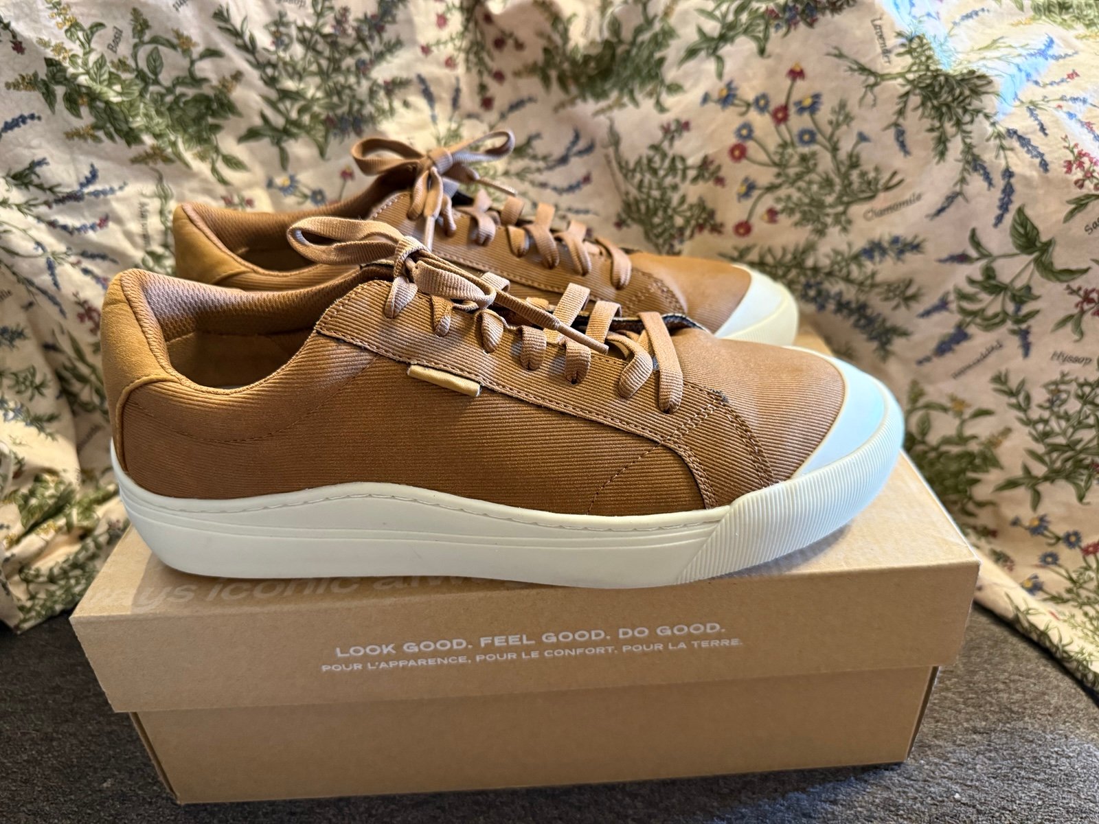 Dr. Scholl’s Time Off Sneakers Brown corduroy 11M display women’s comfortable