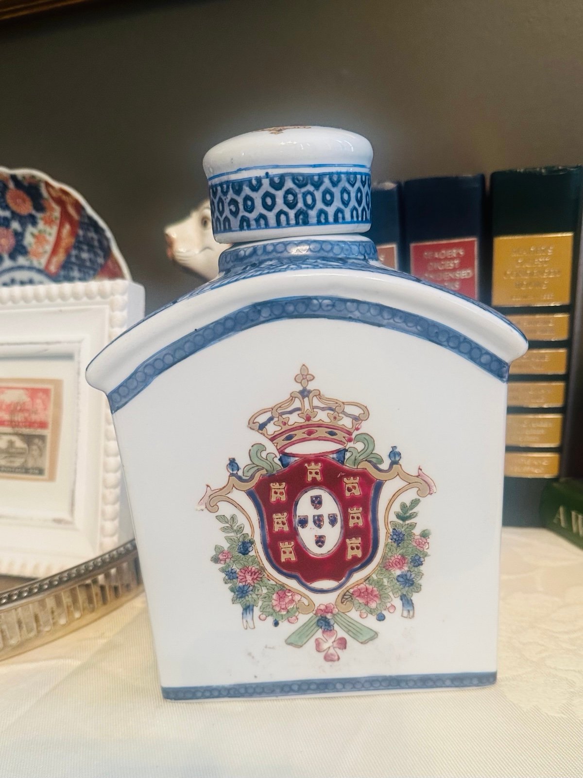 Vintage Chinese Decorative Handpainted Tea Caddy