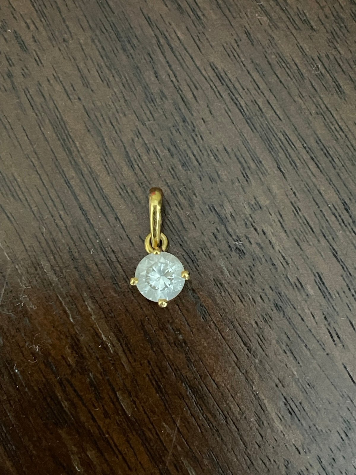 Gold pendant