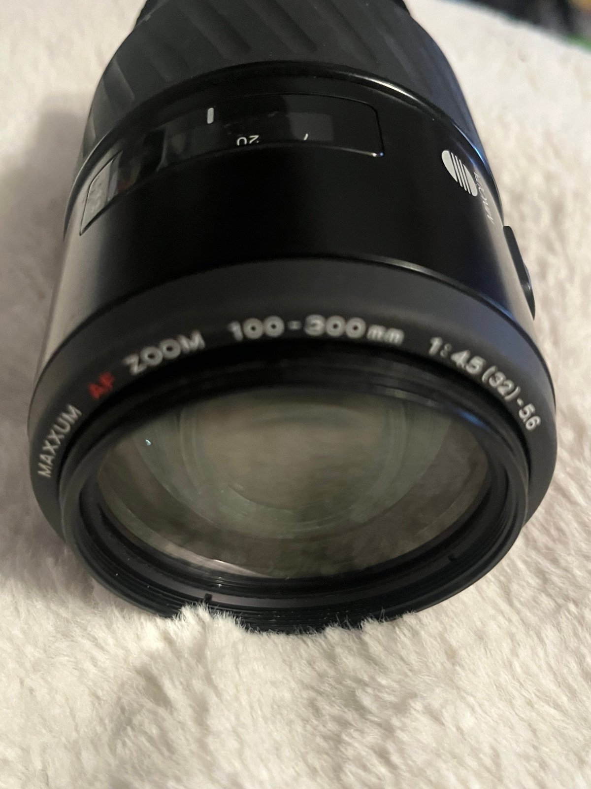 Minolta lens Maxim AF Zoom 100 300 mm For Sony
