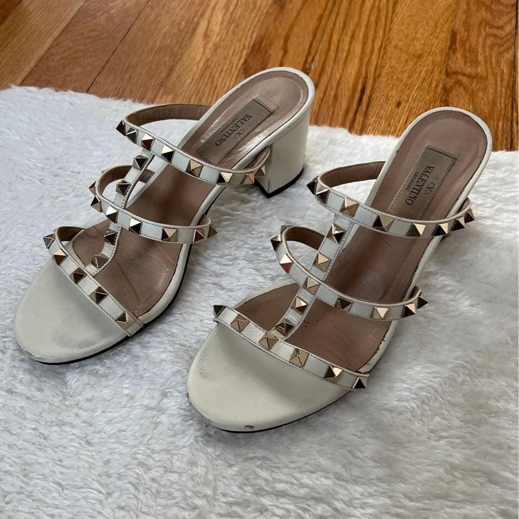 Valentino Garavani Slide Sandals | Mercari