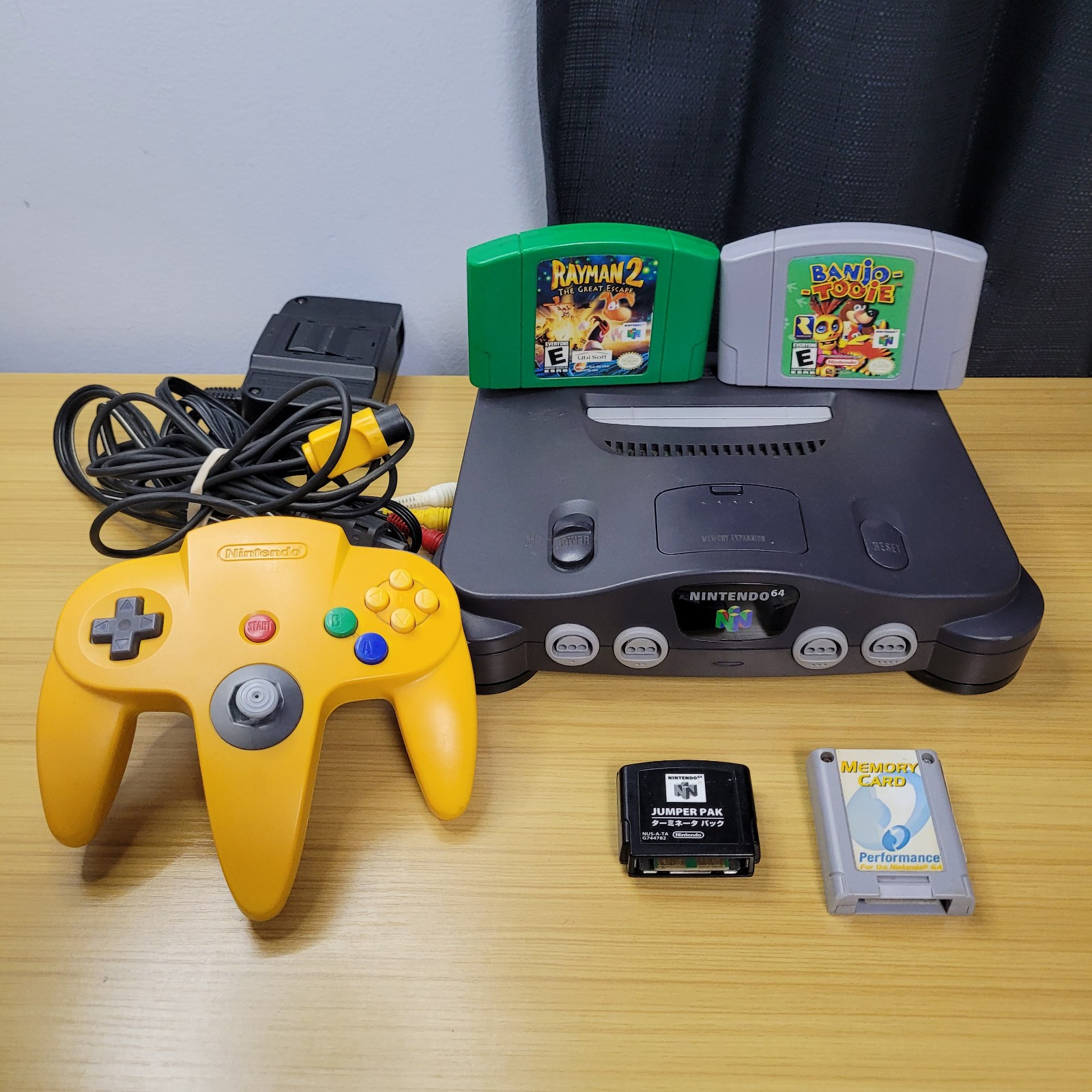 Nintendo 64 Console Bundle Lot Rayman 2 Banjo Tooie Video Games Controller Cable