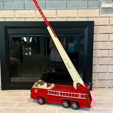 Tonka Aerial Ladder Red Steel Toy Firetruck (Vintage 1970's — Model# 32202)