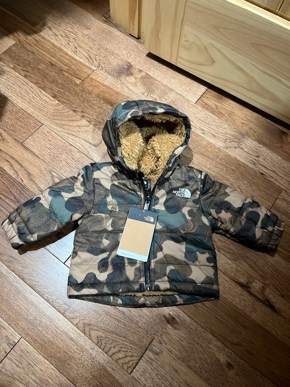 NWT The North Face Reversible Hooded Puffer Jacket Coat Baby 3-6 Months Camo