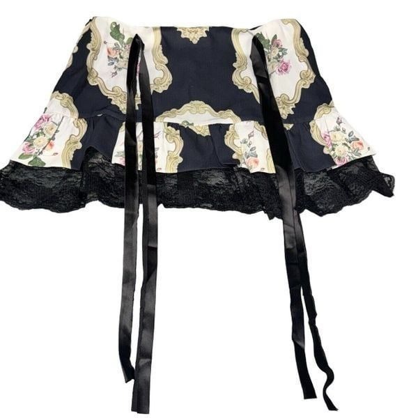 NWT Zemeta By Urban Outfitters Coquette Floral Lace skirt Size Large