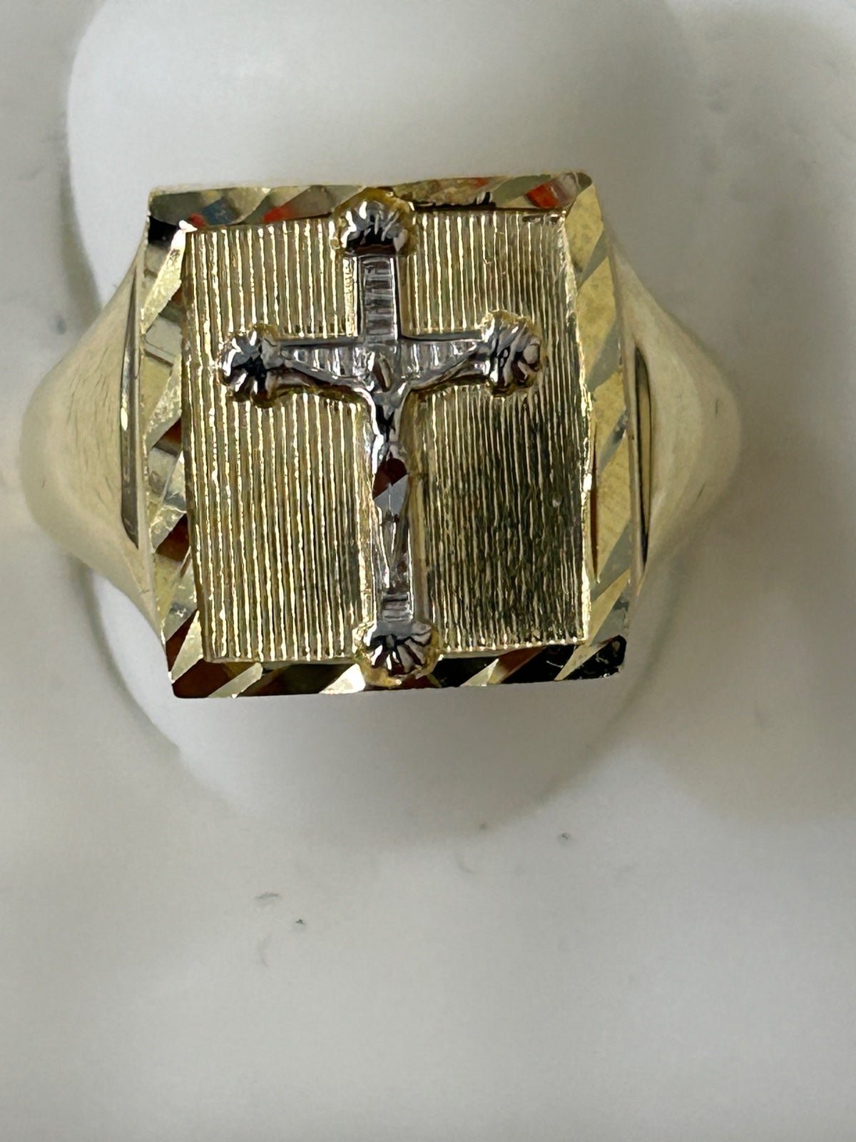 10k yellow gold ring