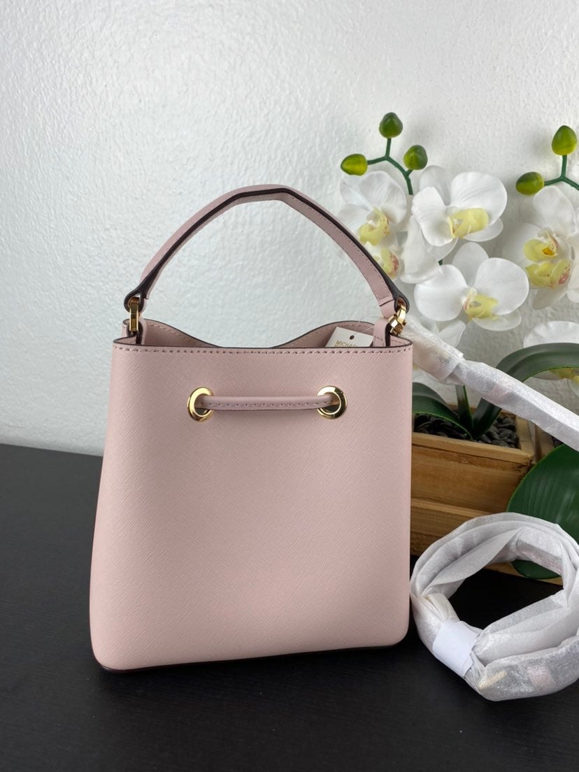 Michael Kors Suri SM Bucket Crossbody