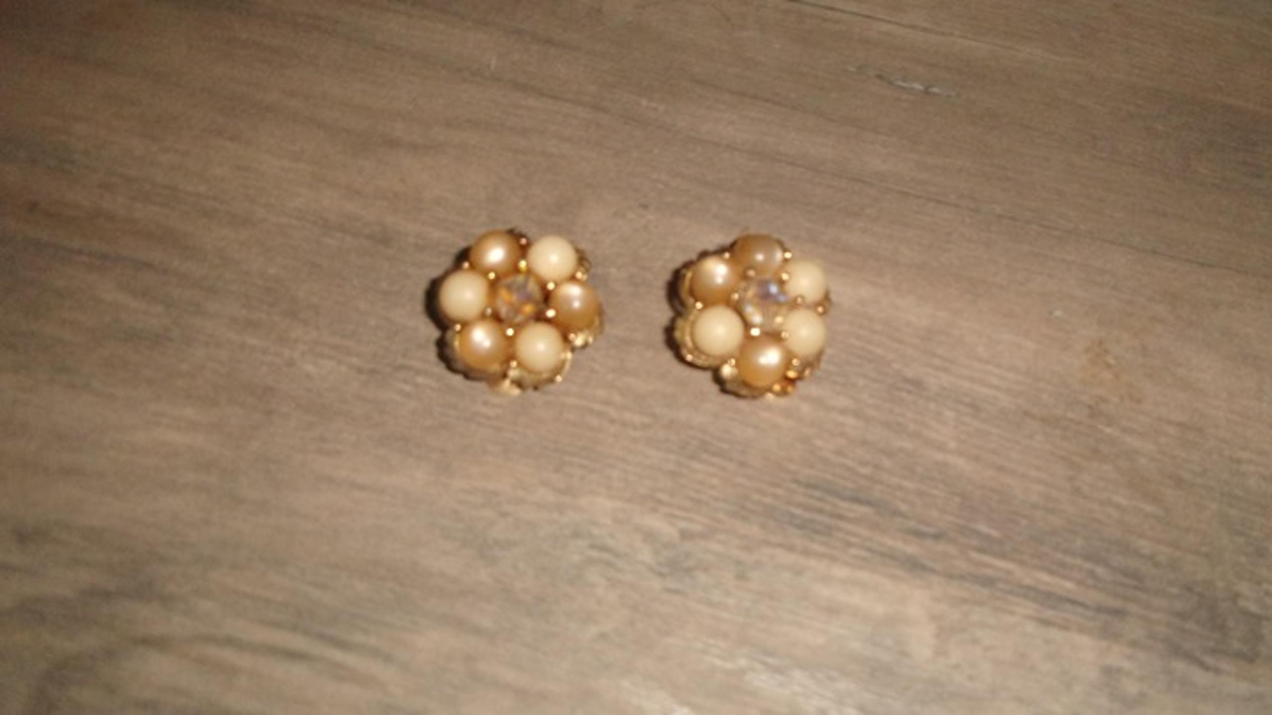 Clip earrings gold tone pearls aurora borealis flower