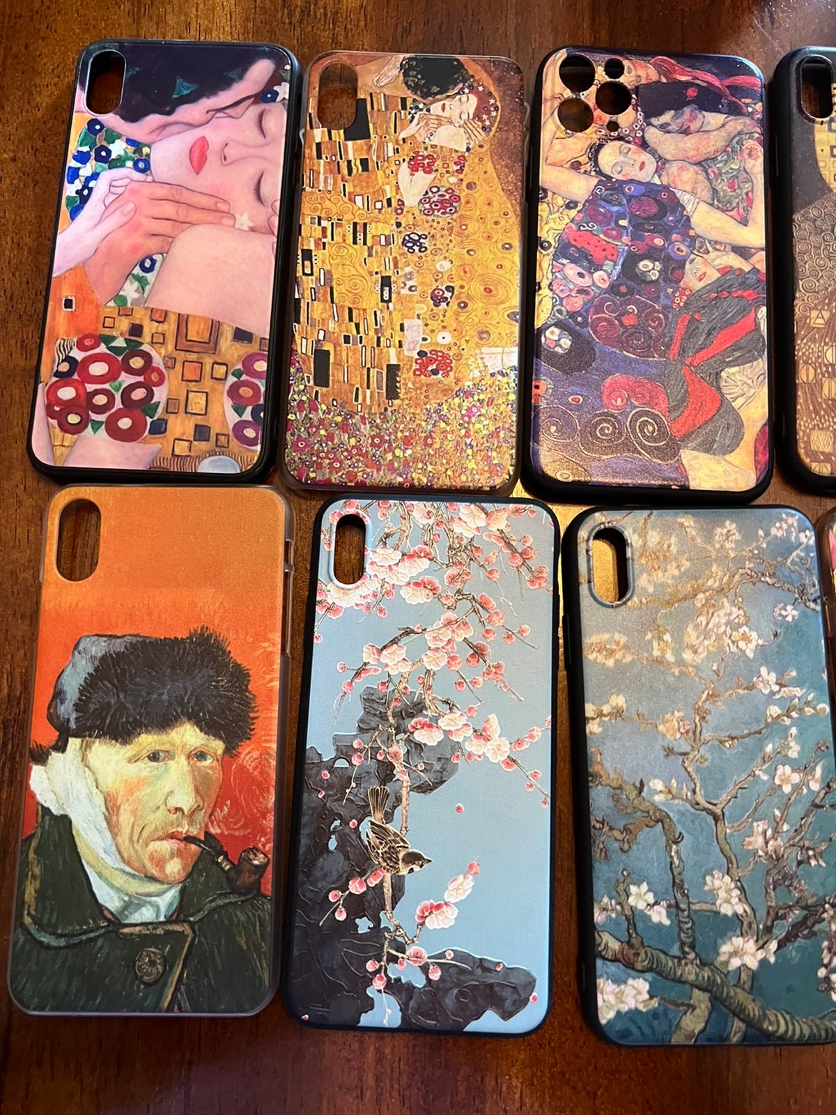 Various preowned iphone 11 pro max cases,