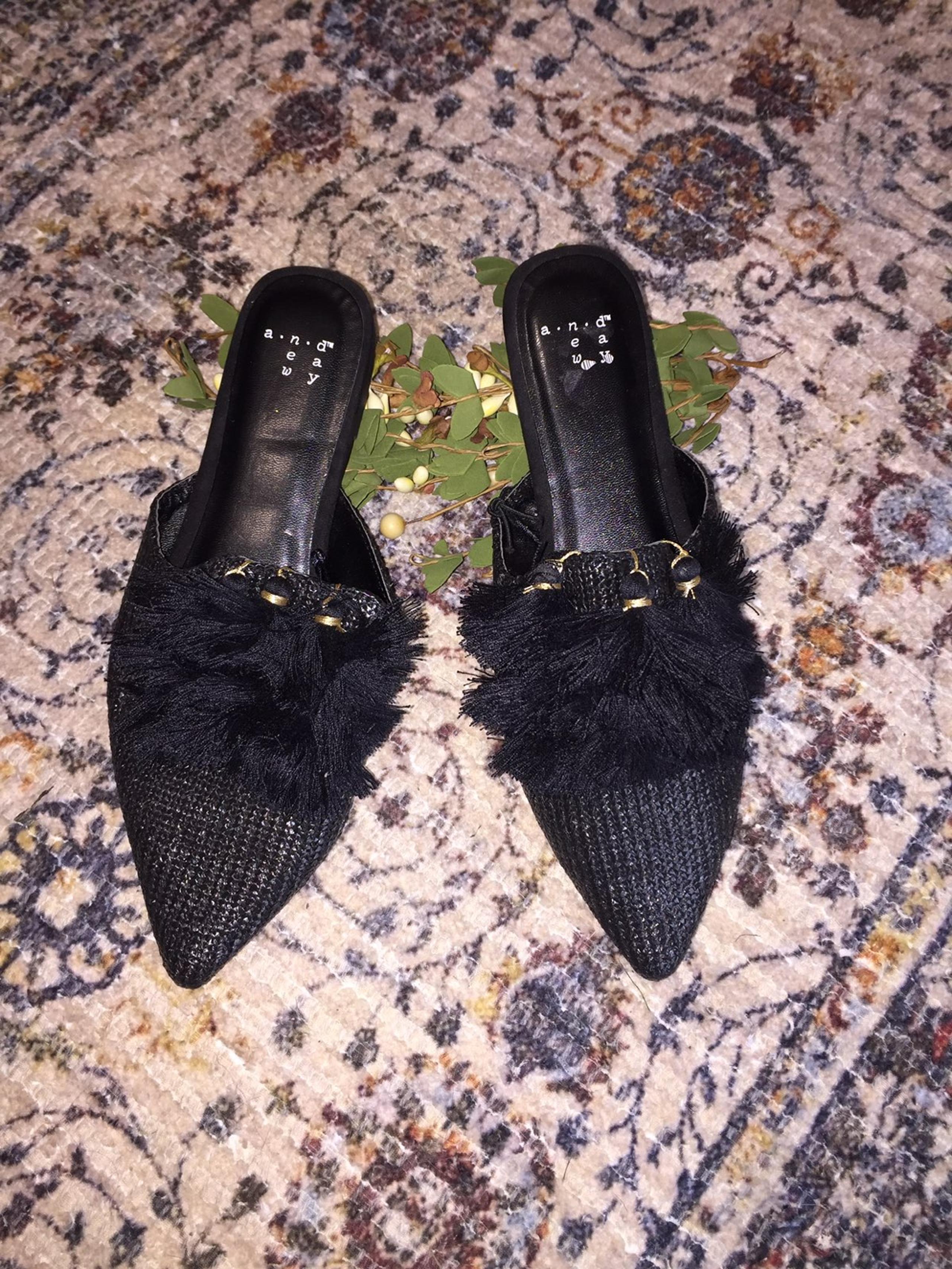 Bohemian style mules size 6 NWT