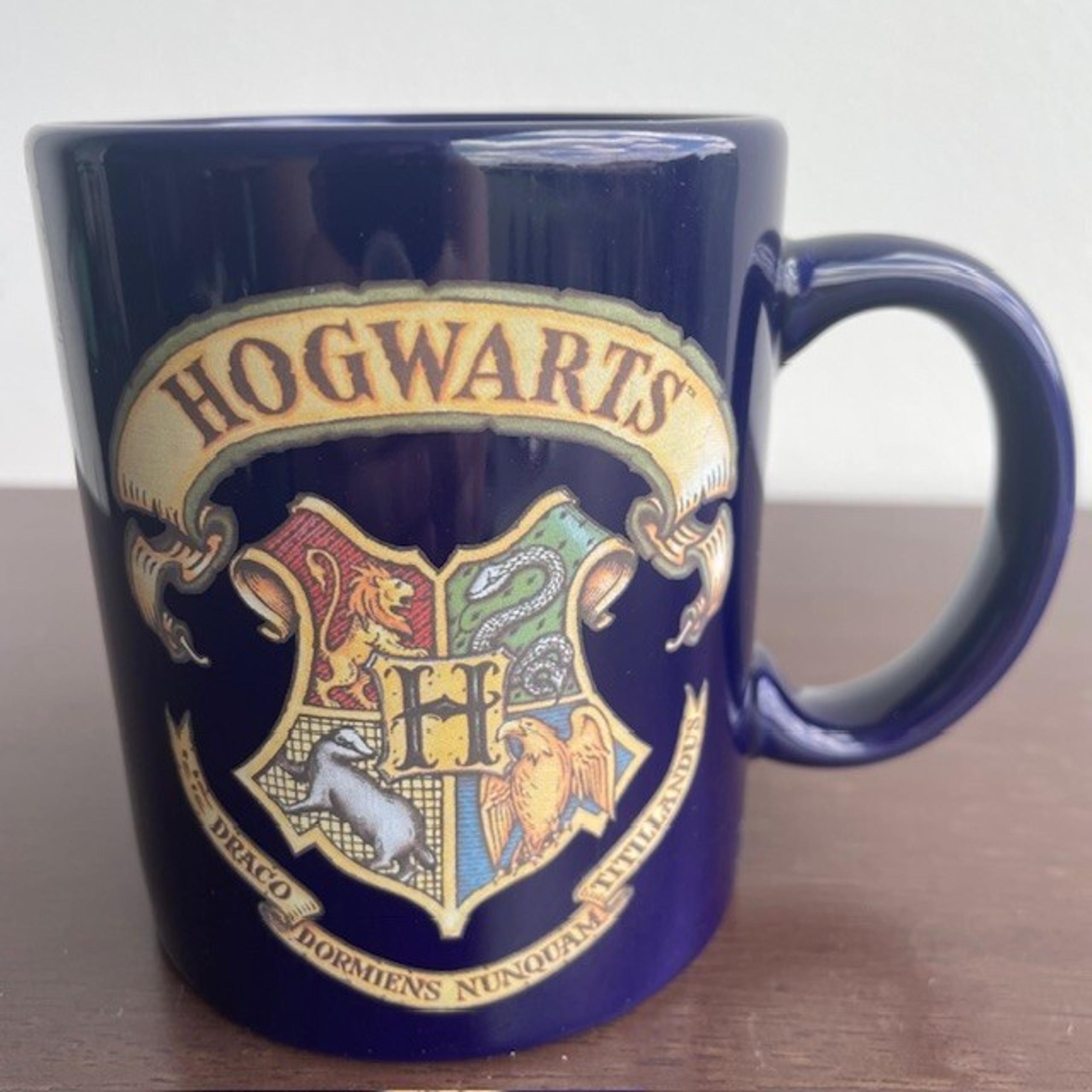 Harry Potter Hogwarts/Sorce rer’s Stone Coffee Mug 2000 Warner Bro. Studio Stu