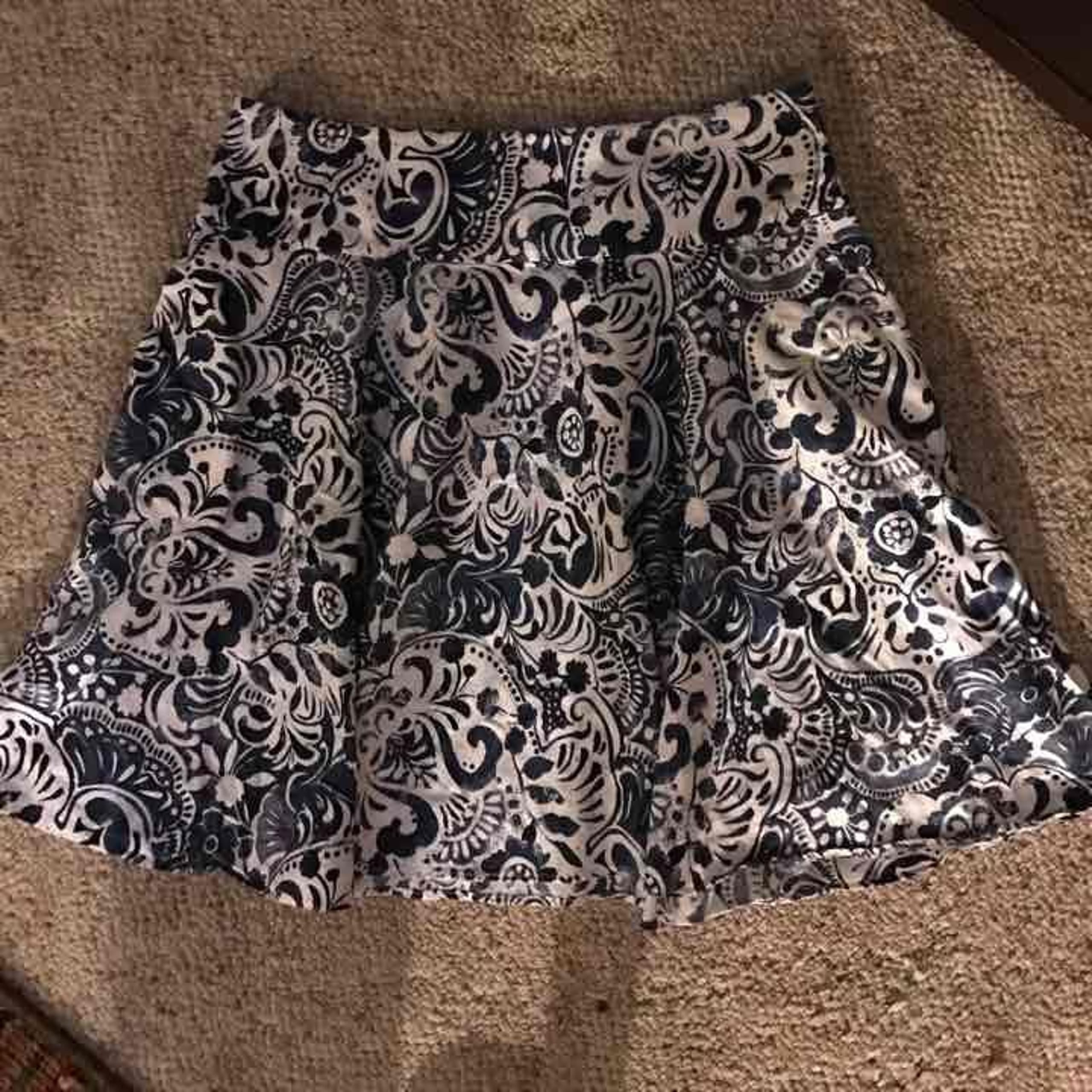 CHAPS navy mini skirt. 12P