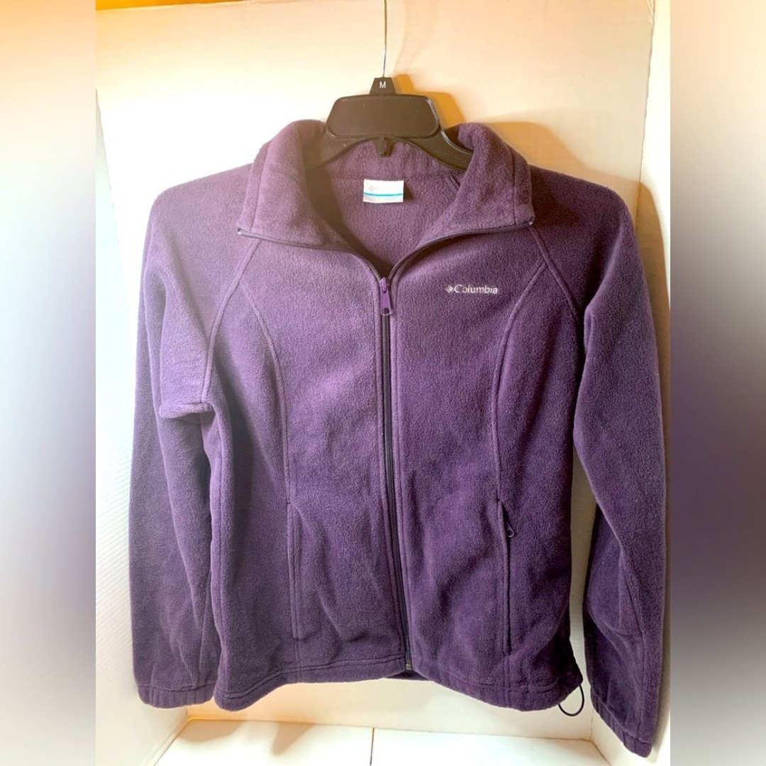 Columbia Women’s Zip up Jacket Eggplant Size Medium