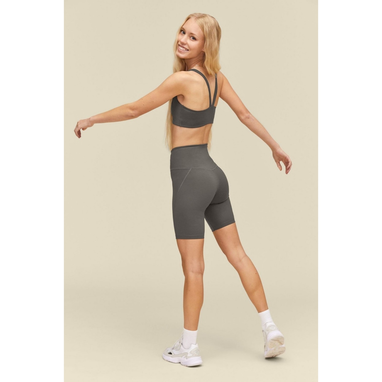 NWT Girlfriend Collective High Rise Bike Shorts in Moon
