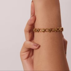 Waterproof gold plated detailed chain bracelet